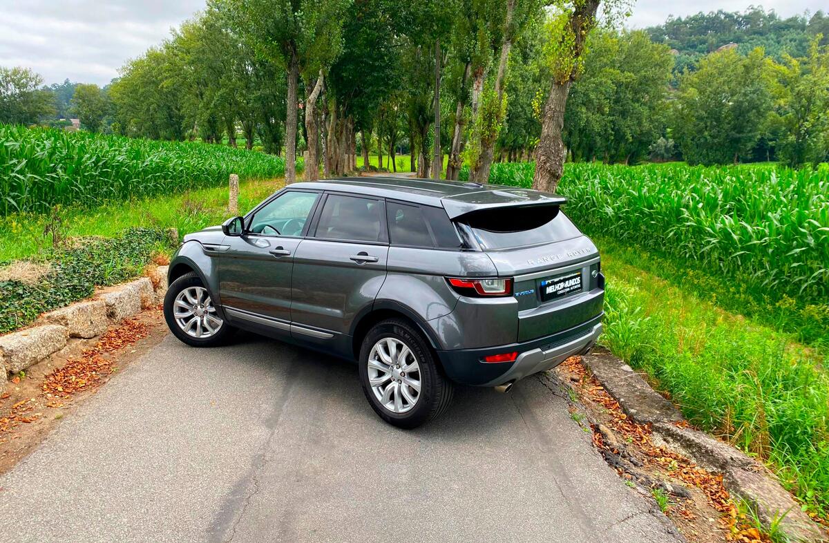 LAND ROVER Range Rover Evoque 2.0 eD4 SE Dynamic