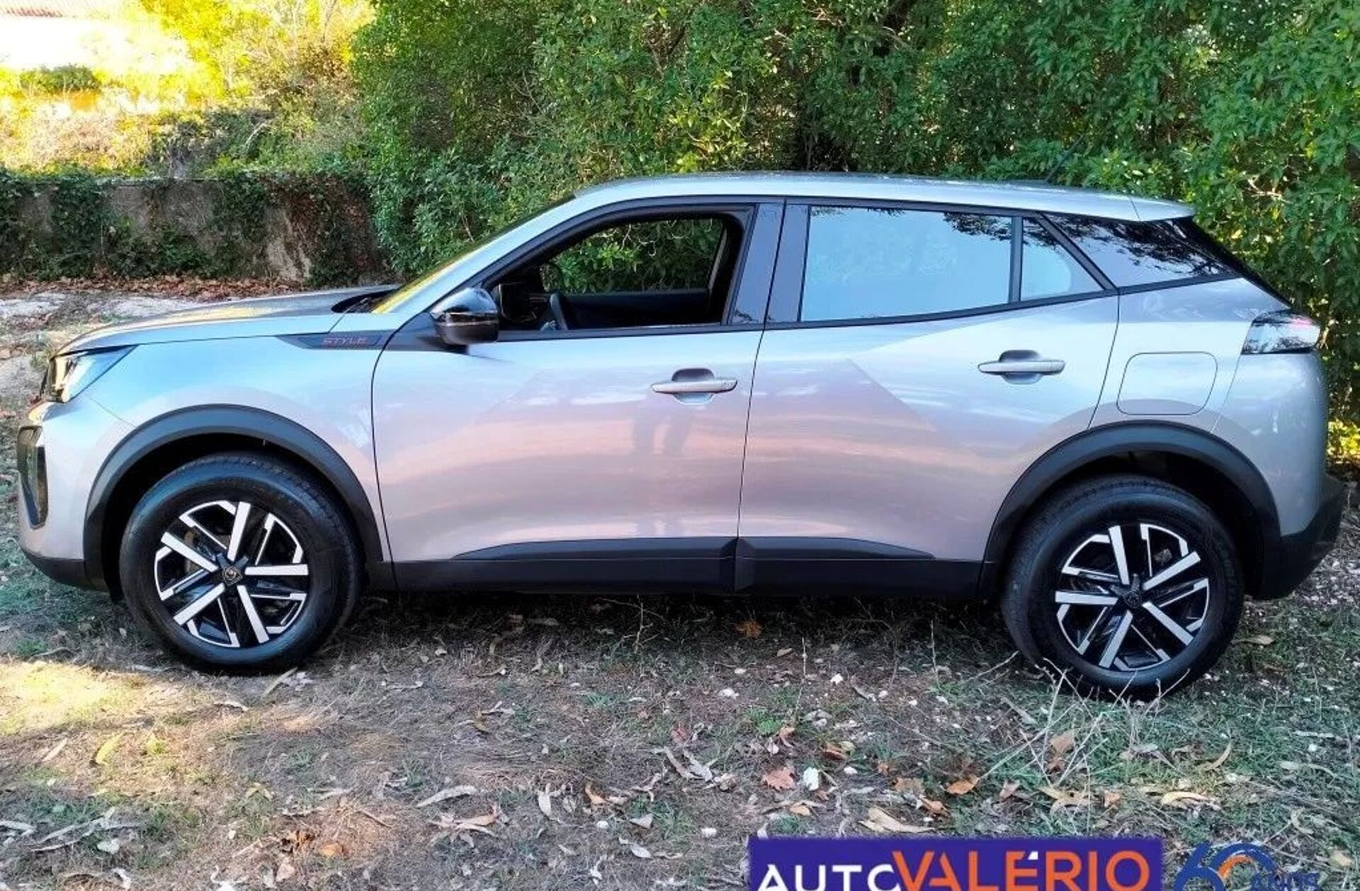 PEUGEOT 2008 1.2 PureTech Style