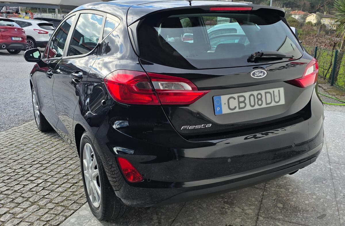 FORD Fiesta 1.1 Ti-VCT Business