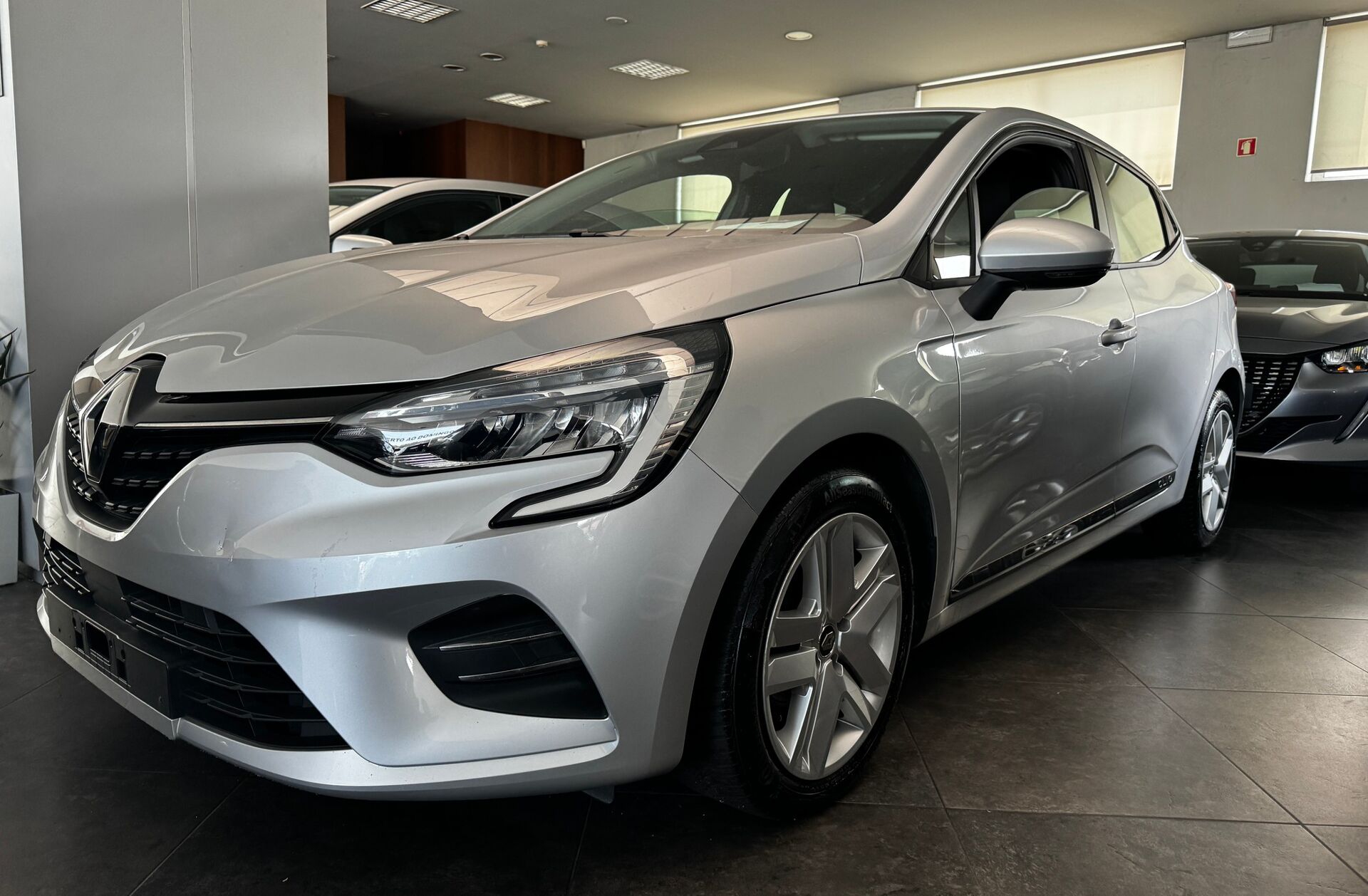 RENAULT Clio 1.0 TCe Exclusive