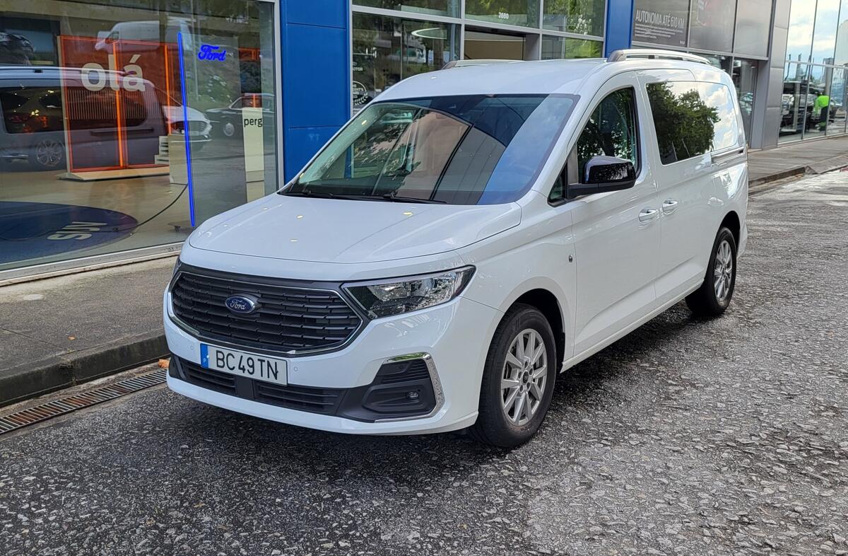 FORD Transit Grand Connect 2.0 TDCi Titanium