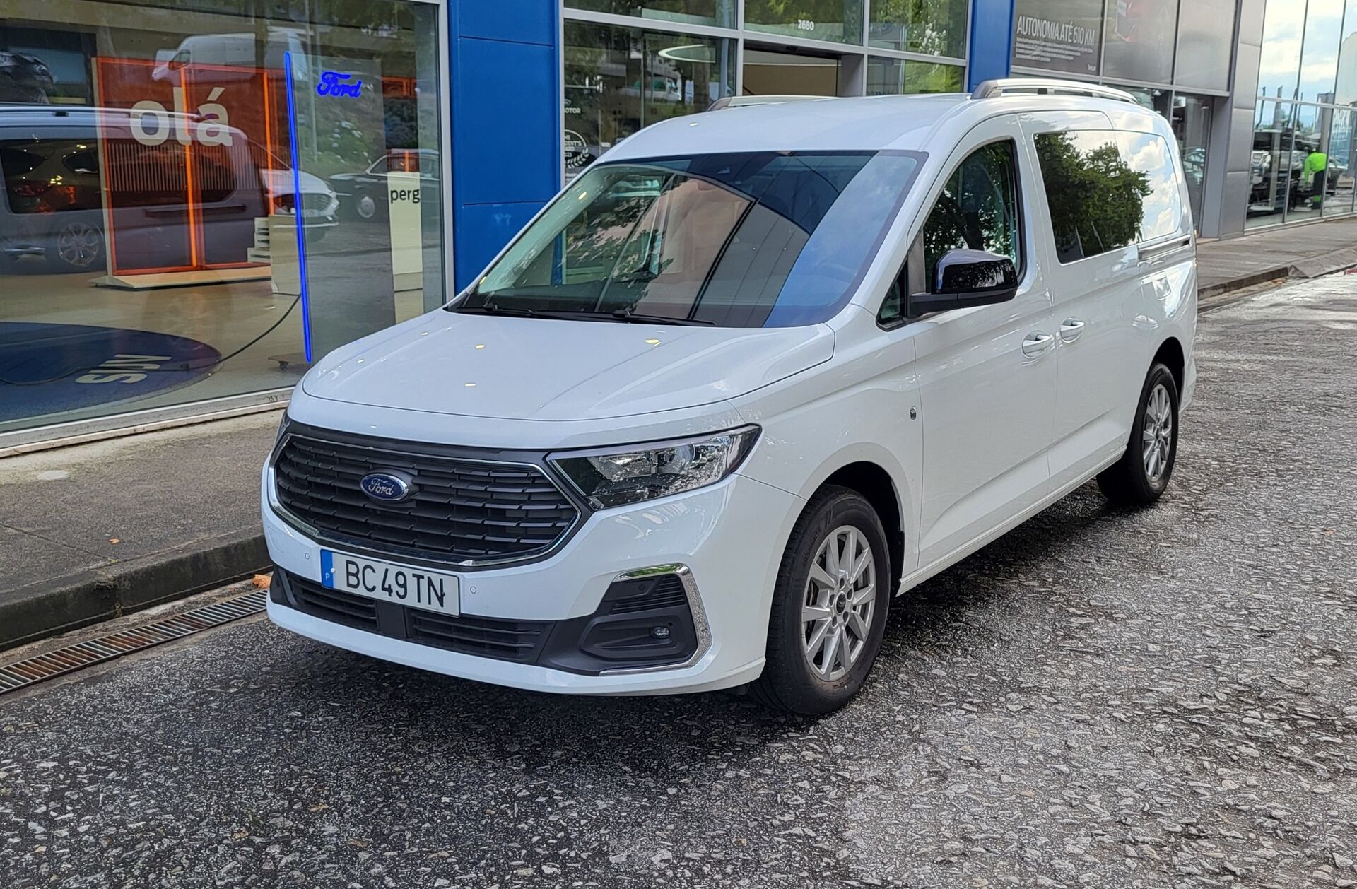FORD Transit Grand Connect 2.0 TDCi Titanium