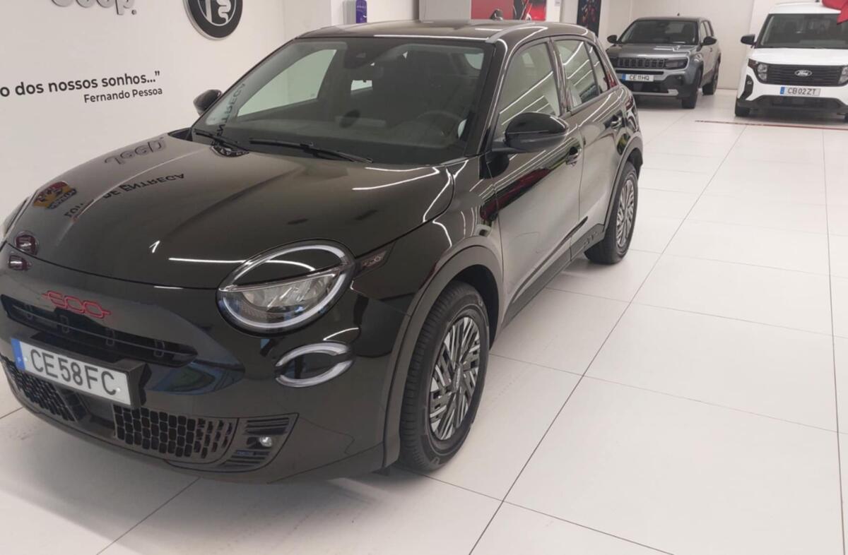 FIAT 600 e 54 kWh (RED)