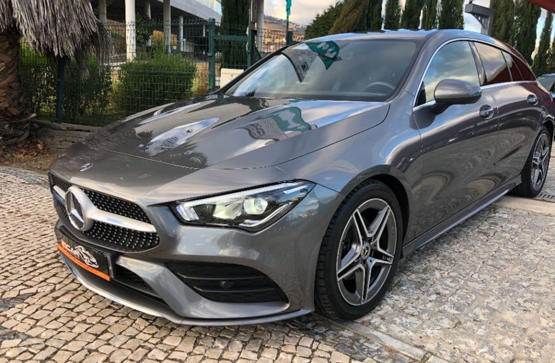 MERCEDES Classe CLA CLA 180 d Shooting Brake AMG Line Aut.