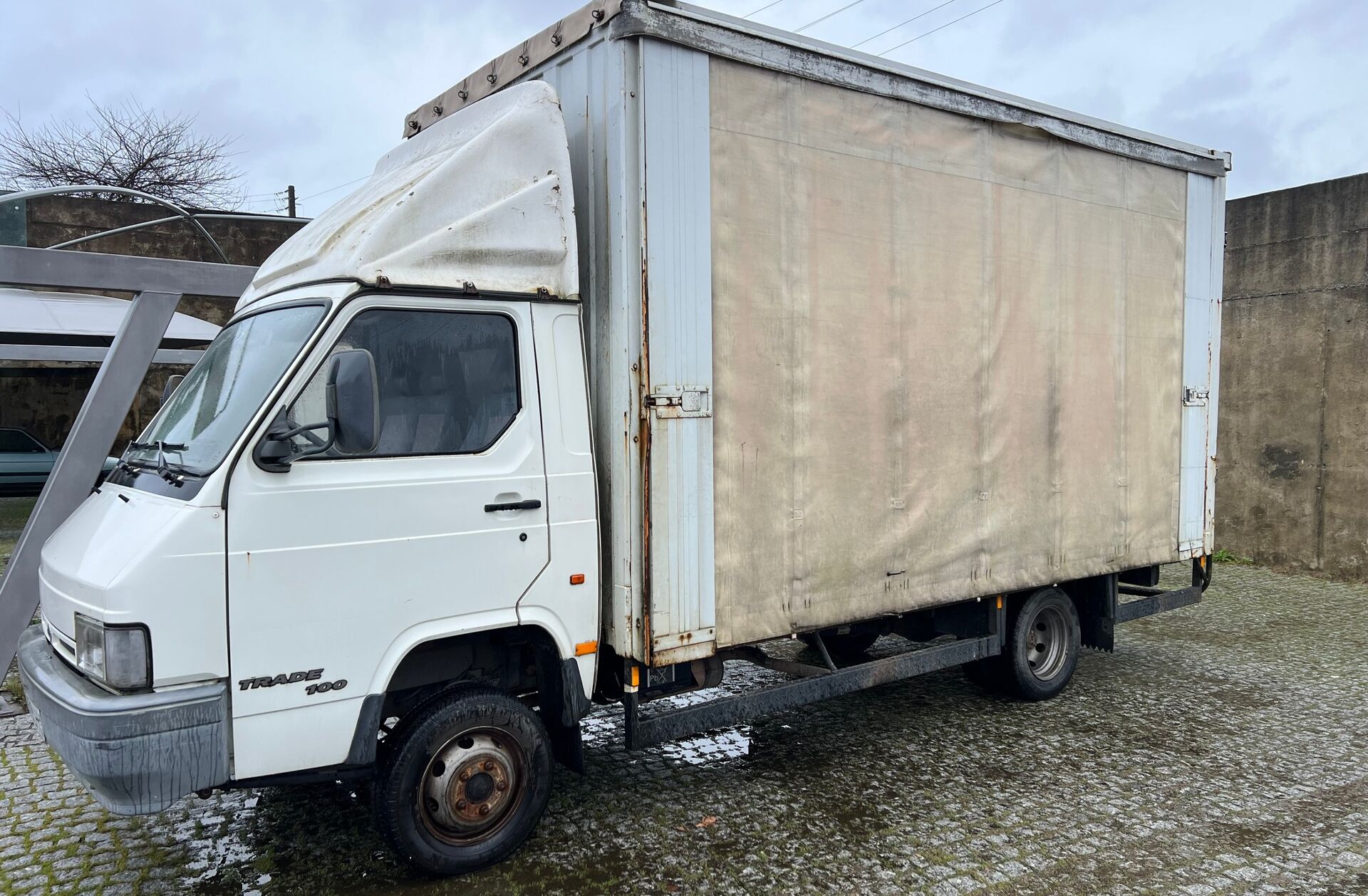 NISSAN Trade 100 3.0 TD /3 CD
