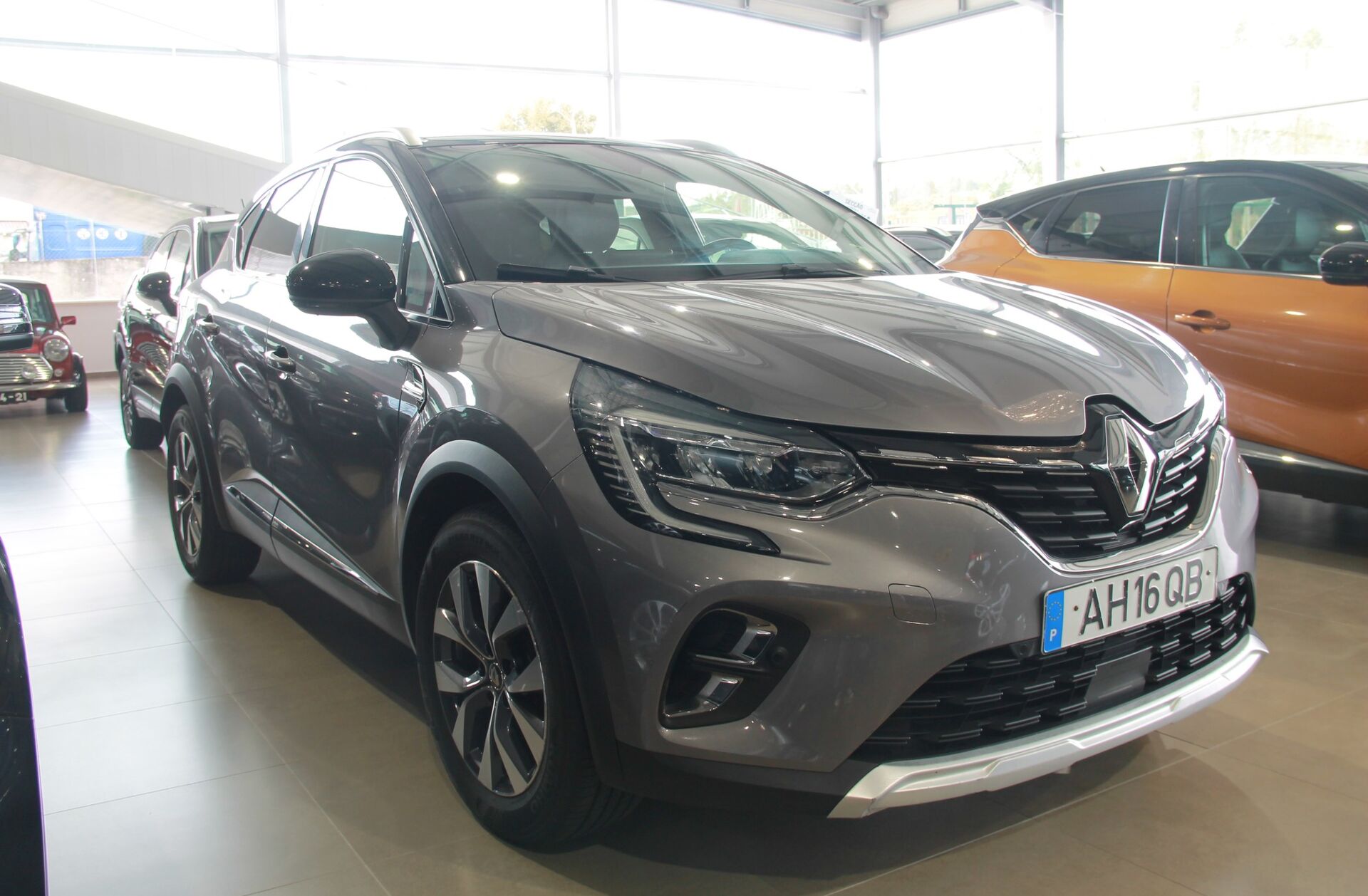 RENAULT Captur 1.0 TCe Exclusive