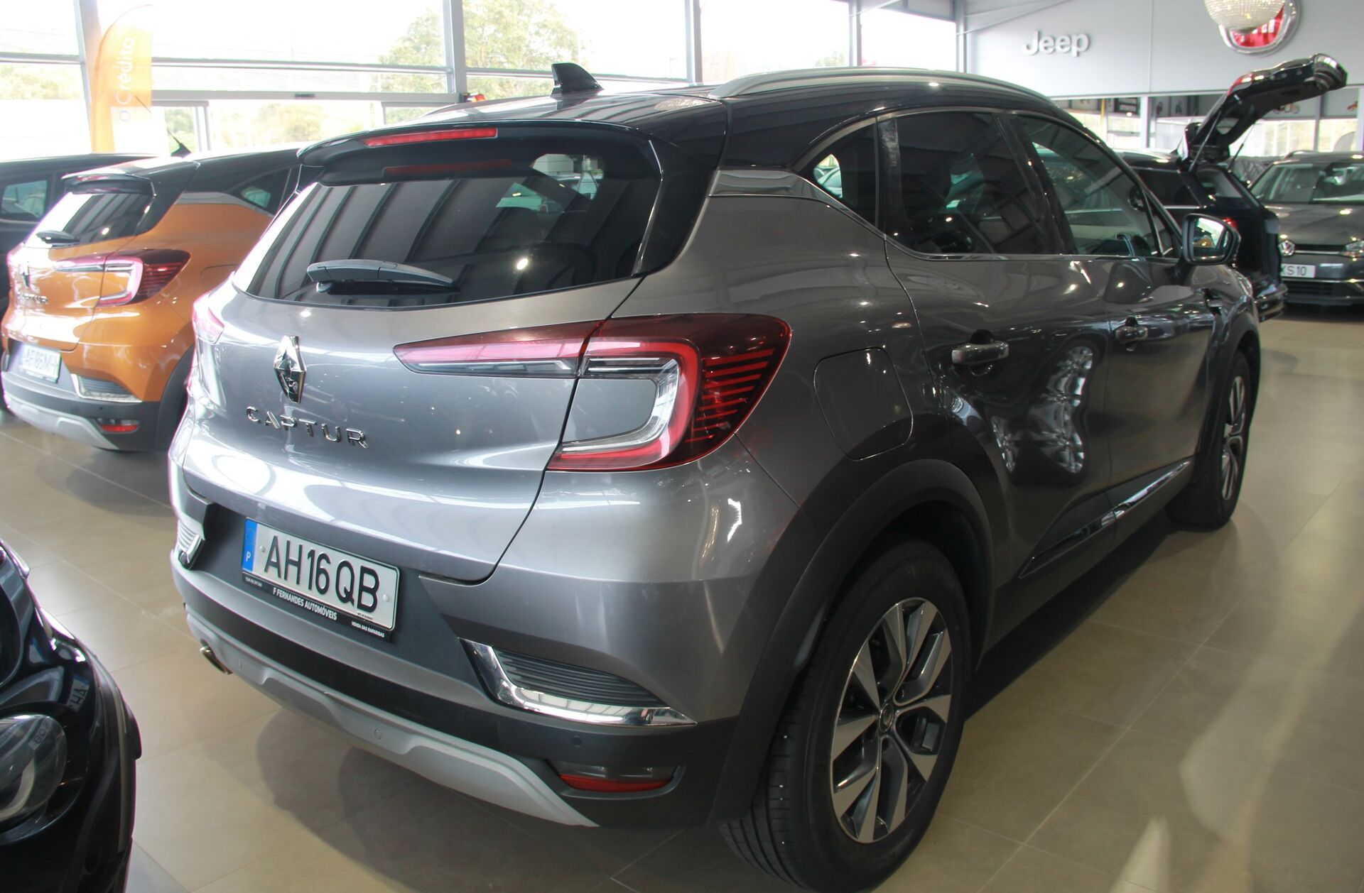 RENAULT Captur 1.0 TCe Exclusive