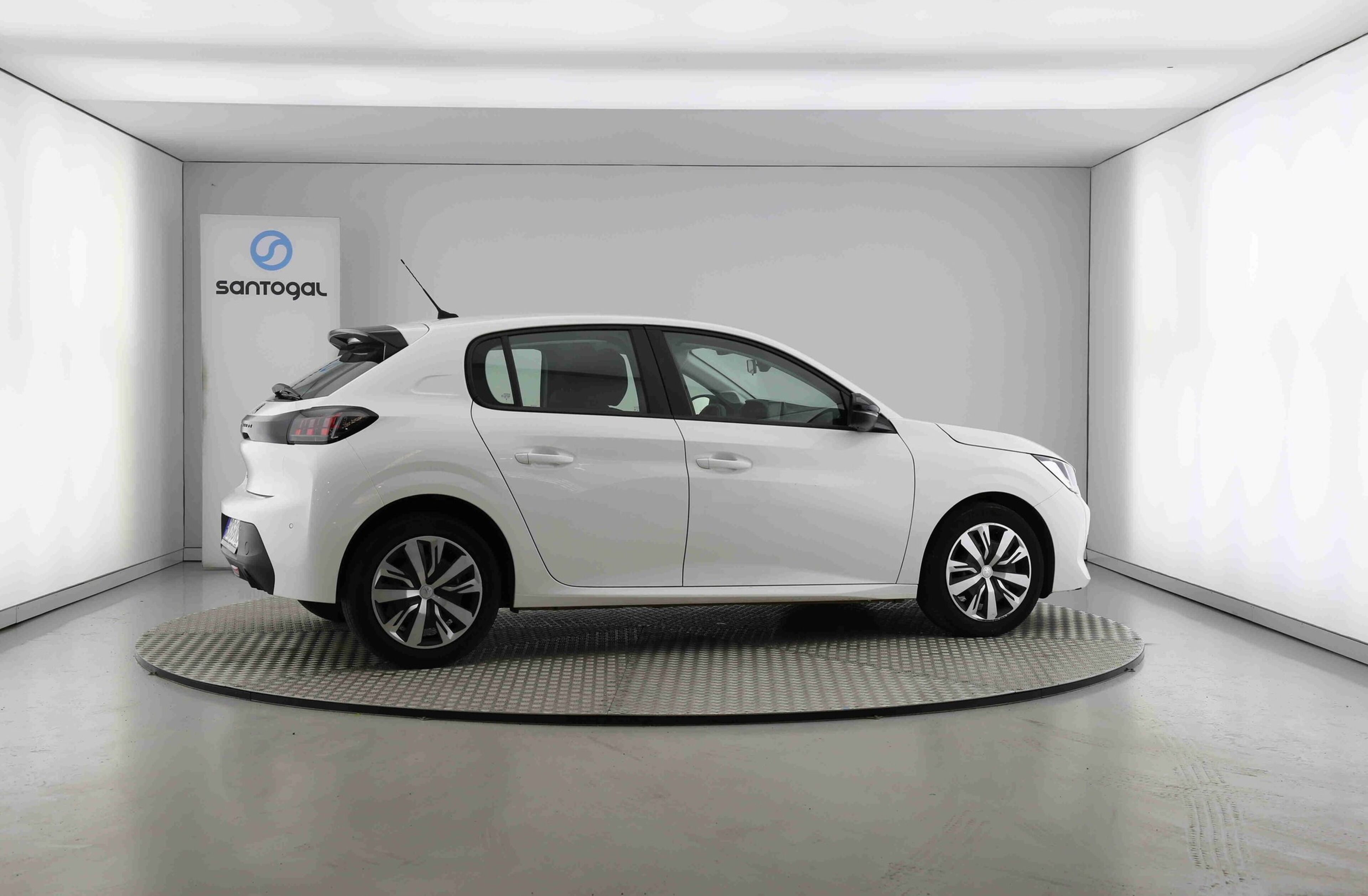 PEUGEOT 208 1.2 PureTech Active Pack