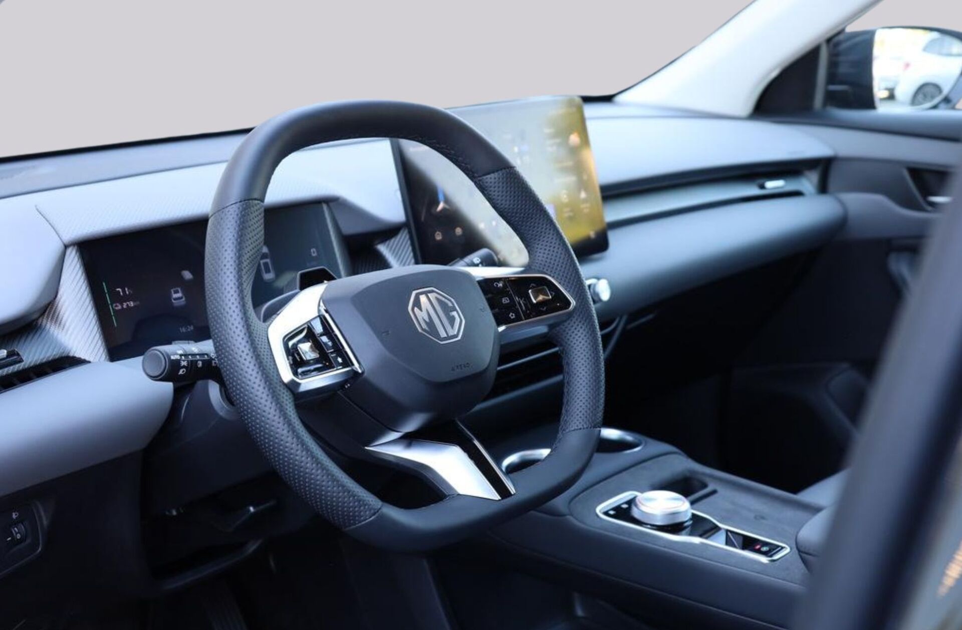 MG ZS 72.6 kWh Luxury