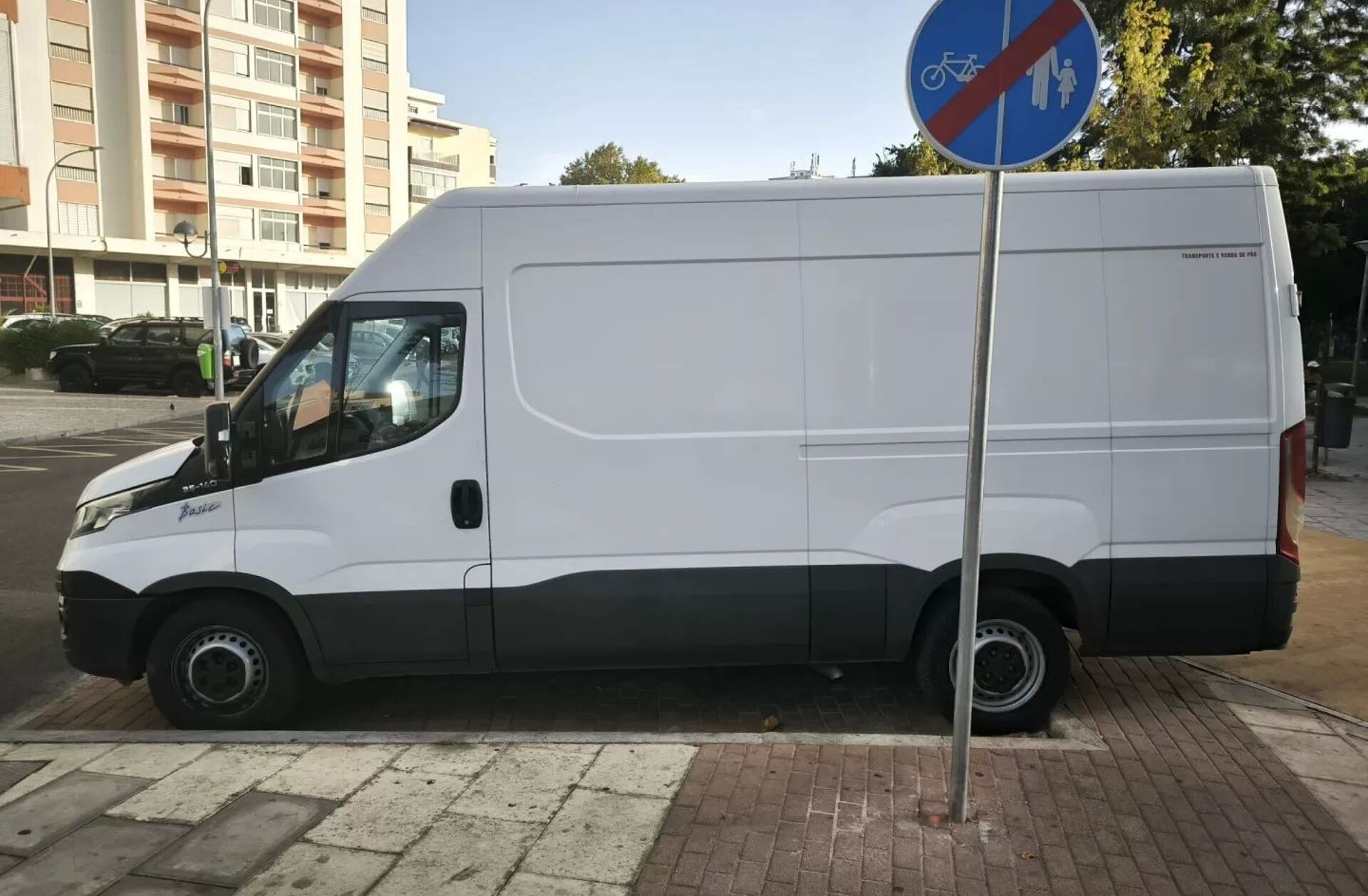 IVECO Daily 2.3 35C14 3000