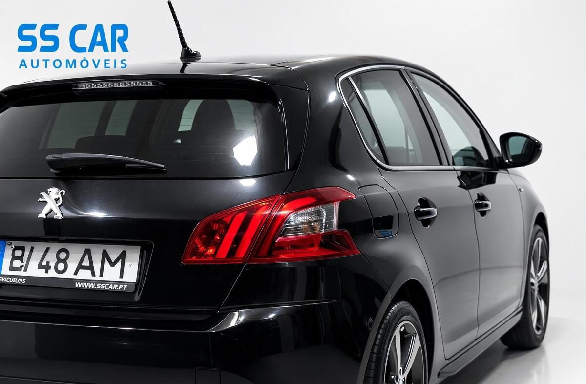 PEUGEOT 308 1.2 PureTech Allure EAT8