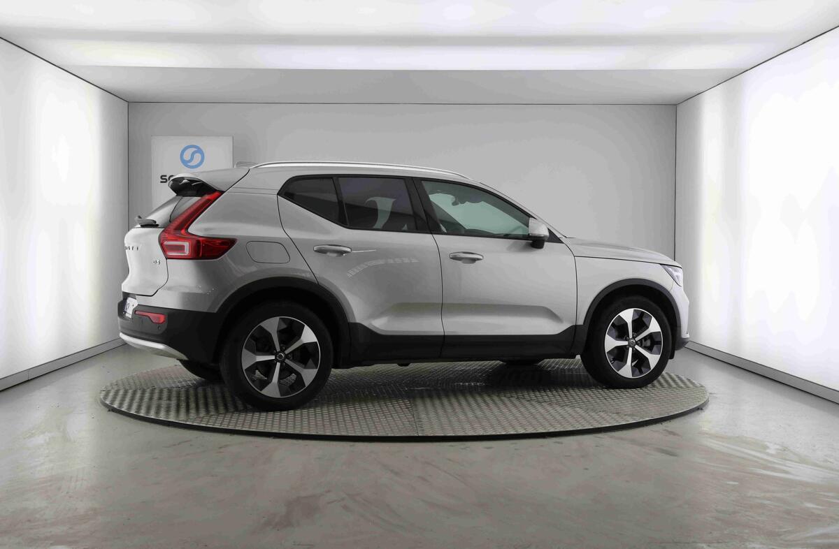VOLVO XC40 2.0 B3 Core
