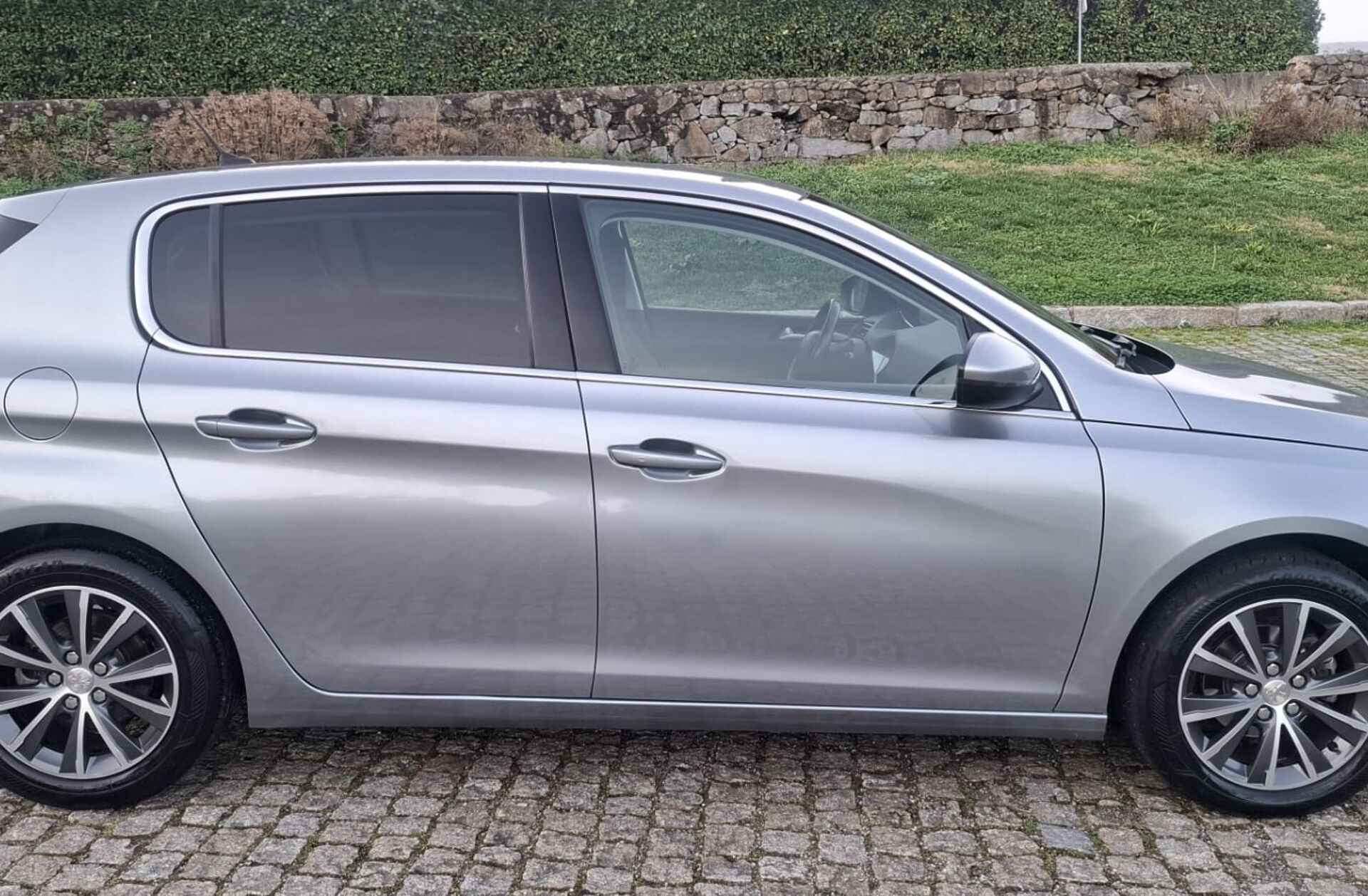 PEUGEOT 308 1.2 PureTech Allure