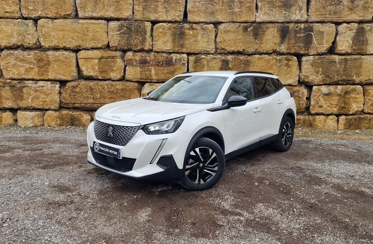 PEUGEOT 2008 e- 50 kWh GT