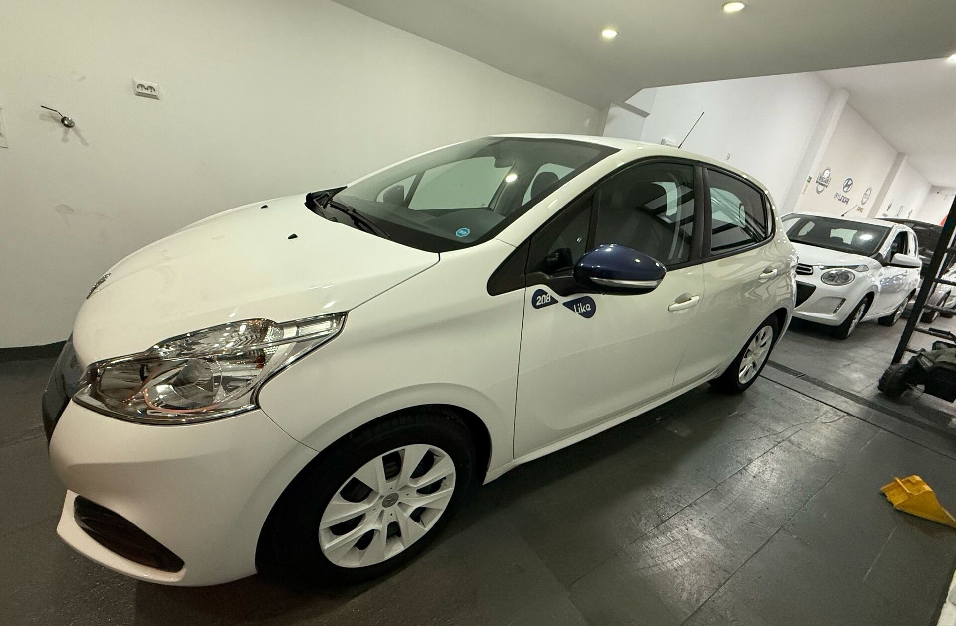 PEUGEOT 208 1.0 VTi Active