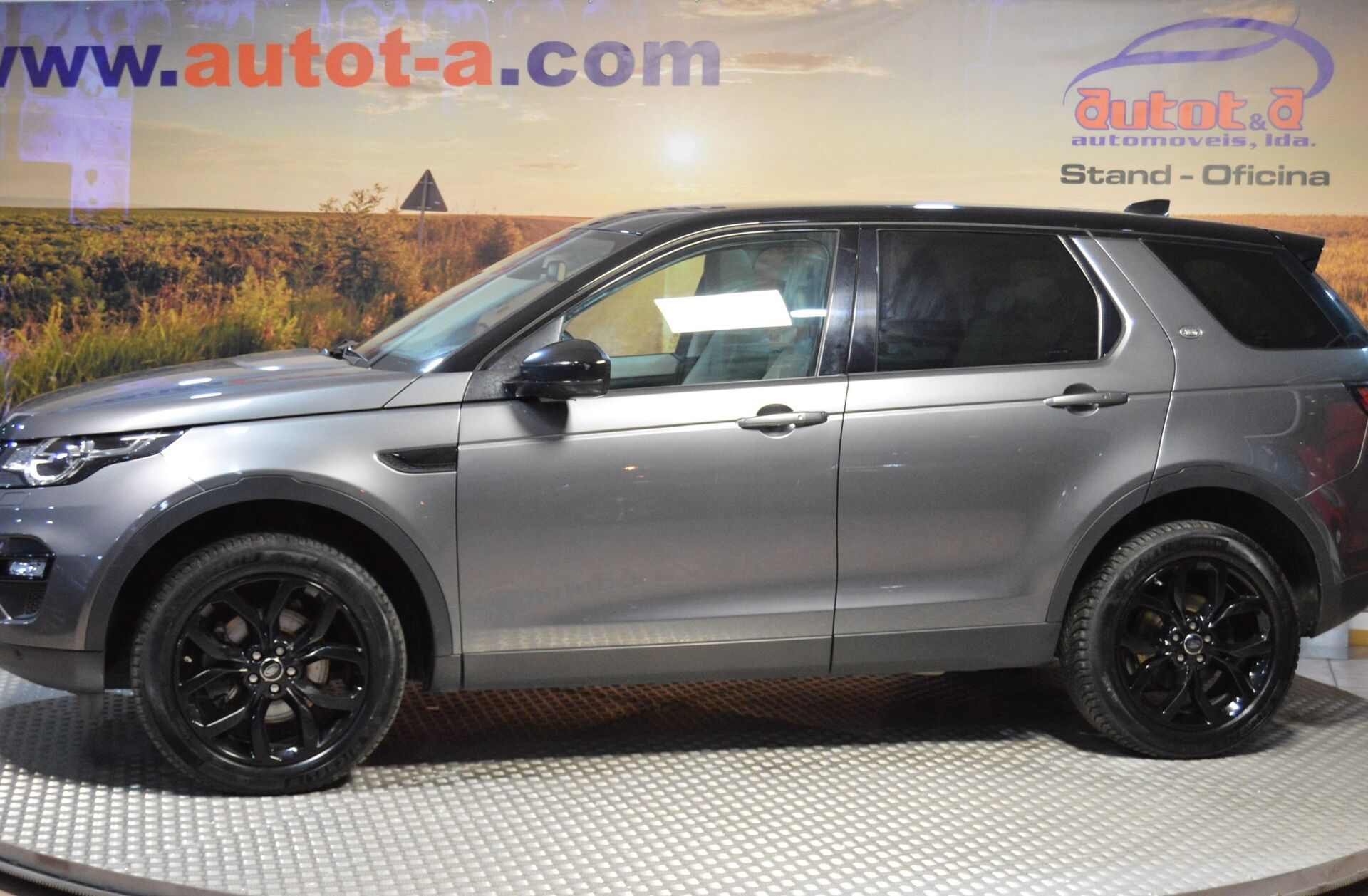 LAND ROVER Discovery S.2.0 TD4 HSE Luxury