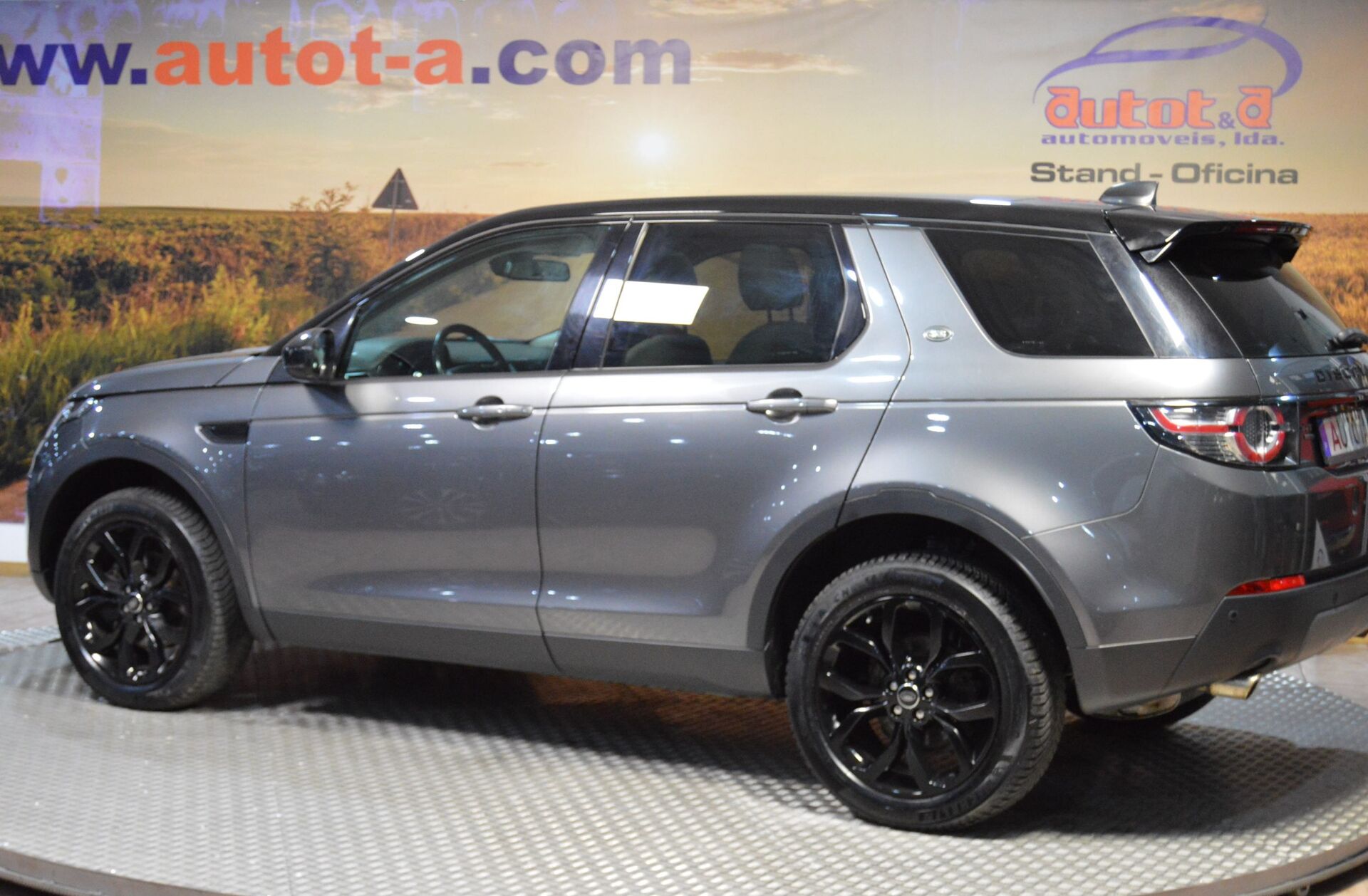 LAND ROVER Discovery S.2.0 TD4 HSE Luxury