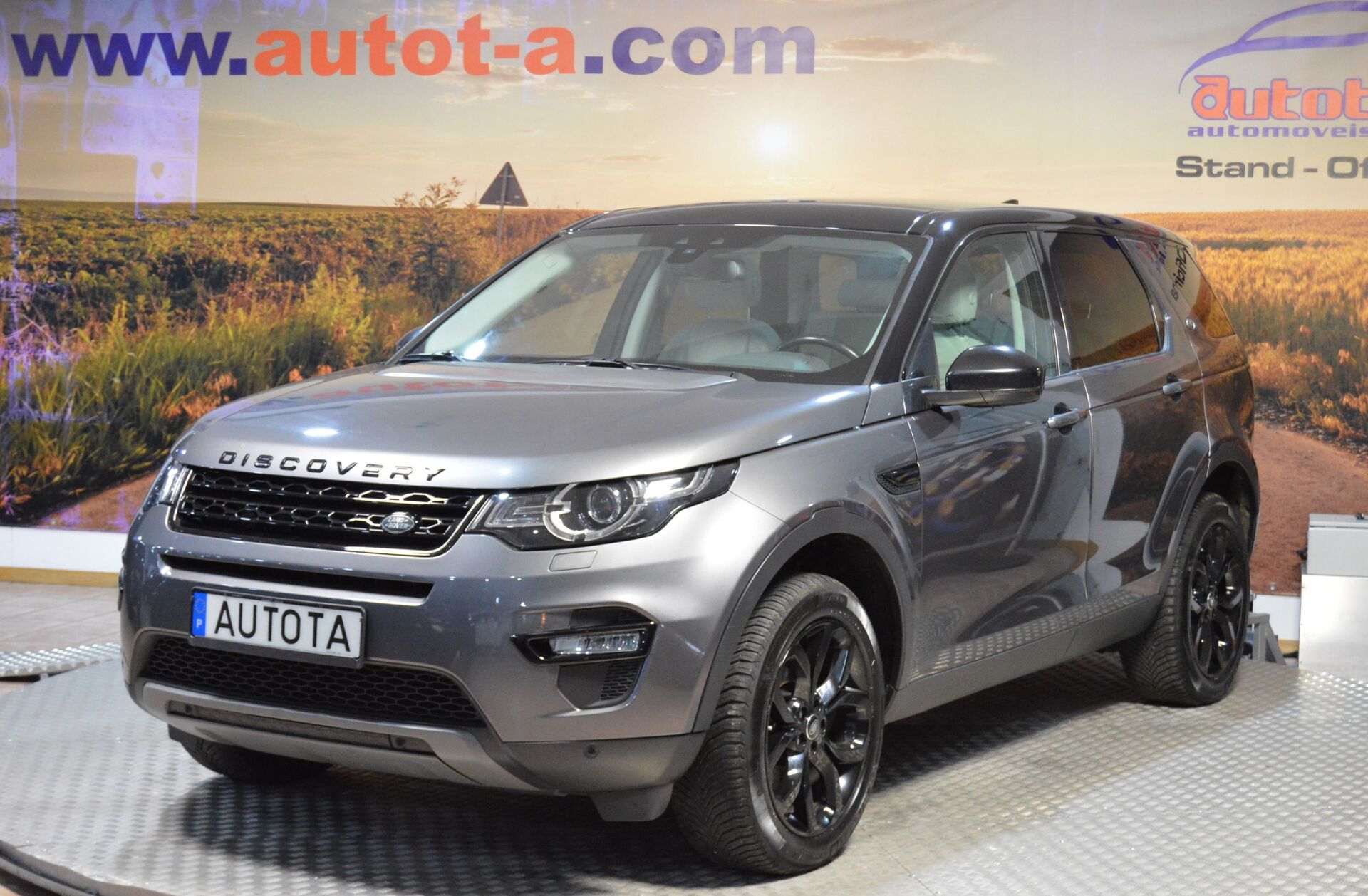 LAND ROVER Discovery S.2.0 TD4 HSE Luxury
