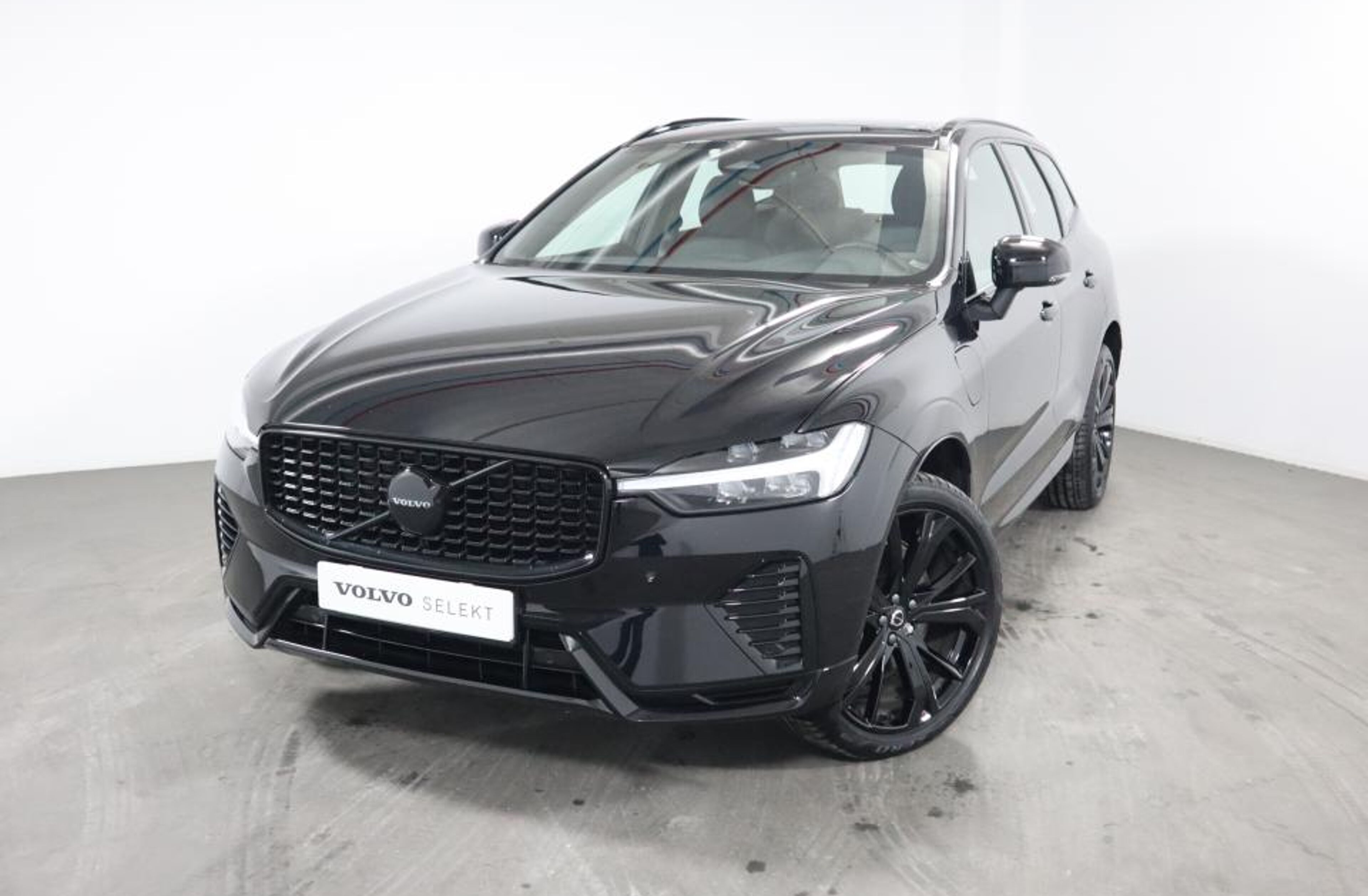 VOLVO XC60 2.0 T6 350 AWD PHEV Black Edition Auto