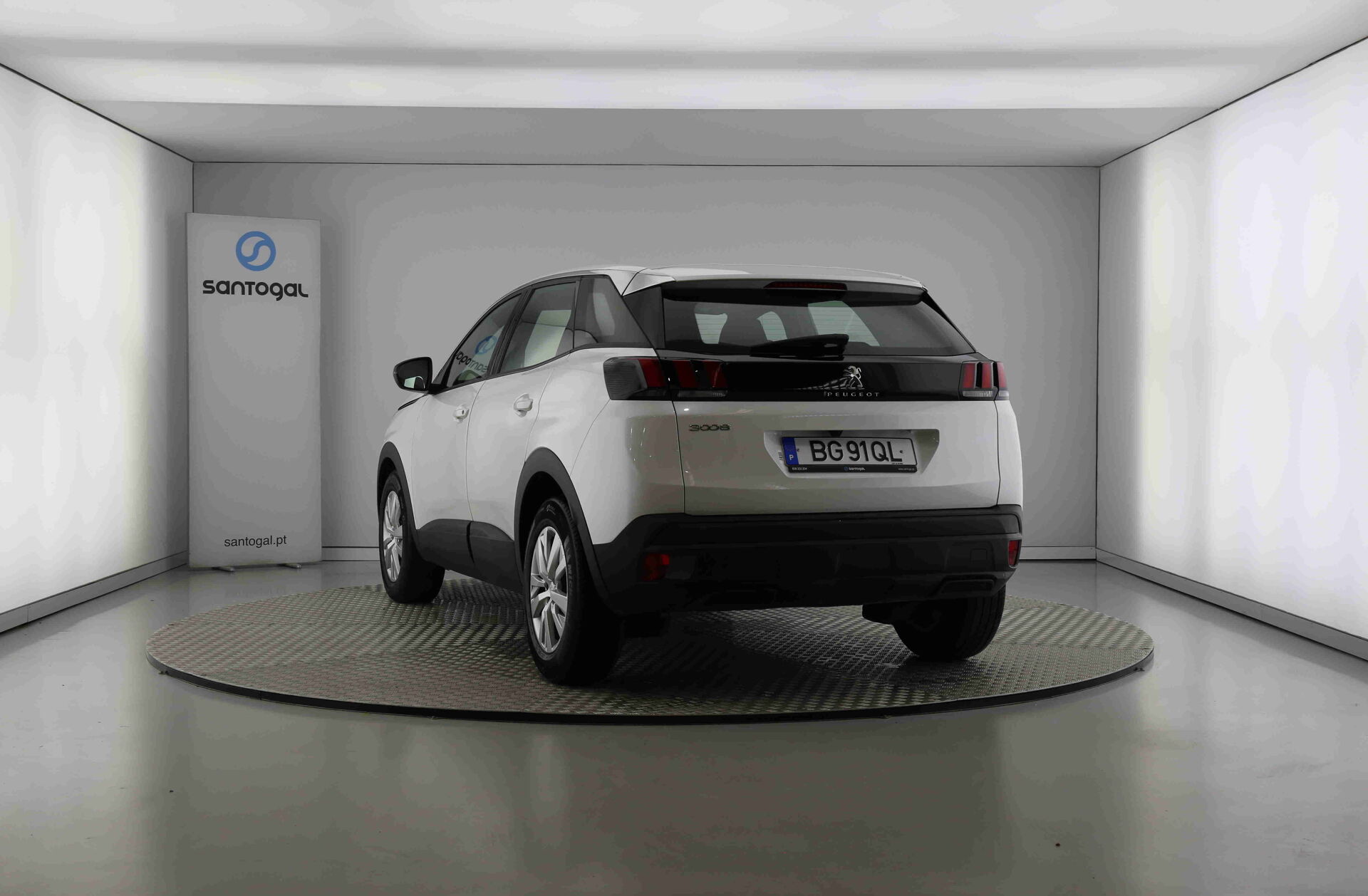 PEUGEOT 3008 1.2 PureTech Active Pack