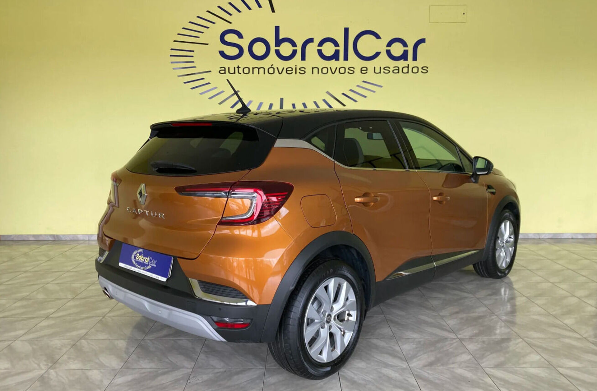 RENAULT Captur 1.0 TCe Exclusive