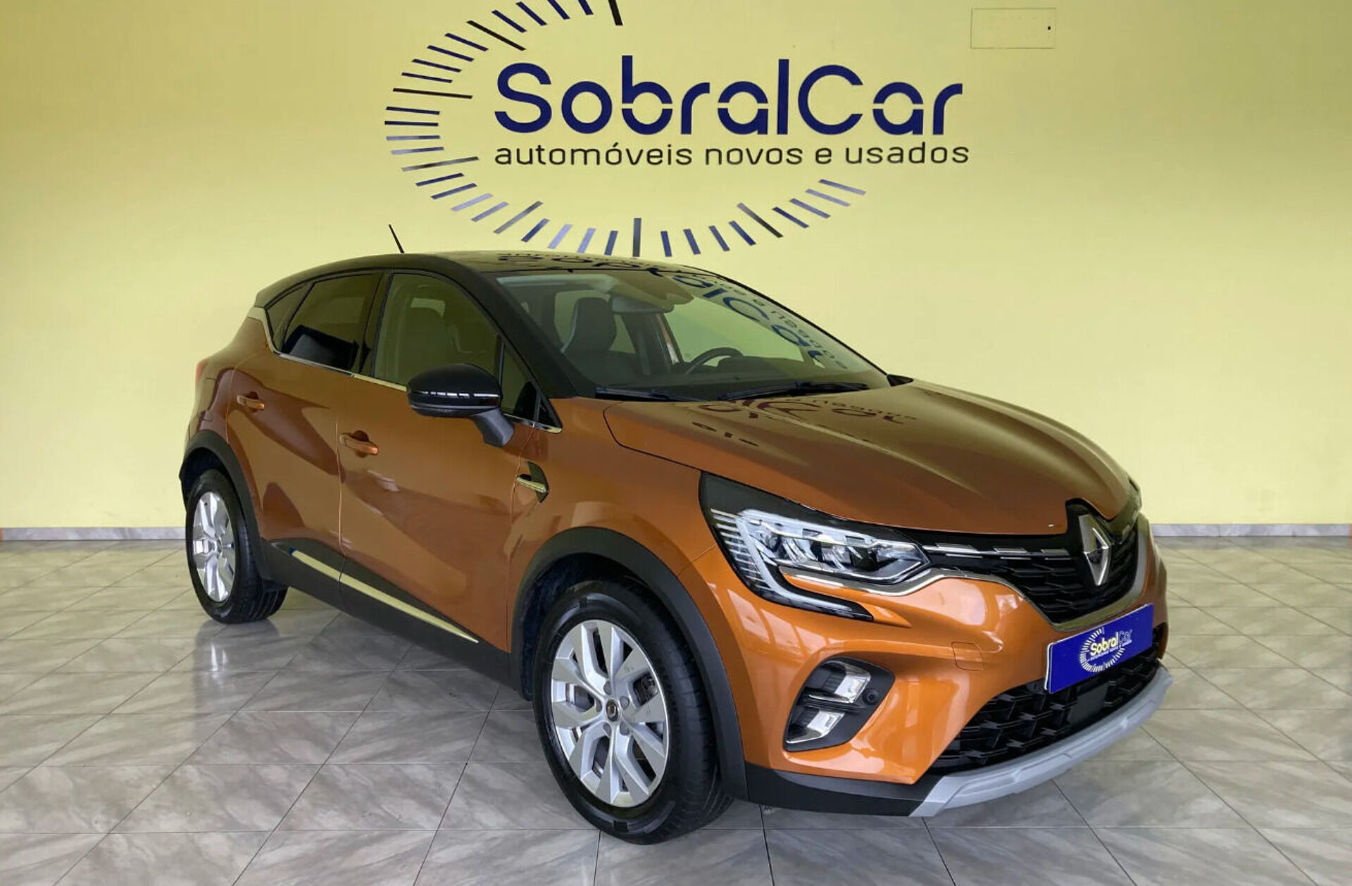 RENAULT Captur 1.0 TCe Exclusive