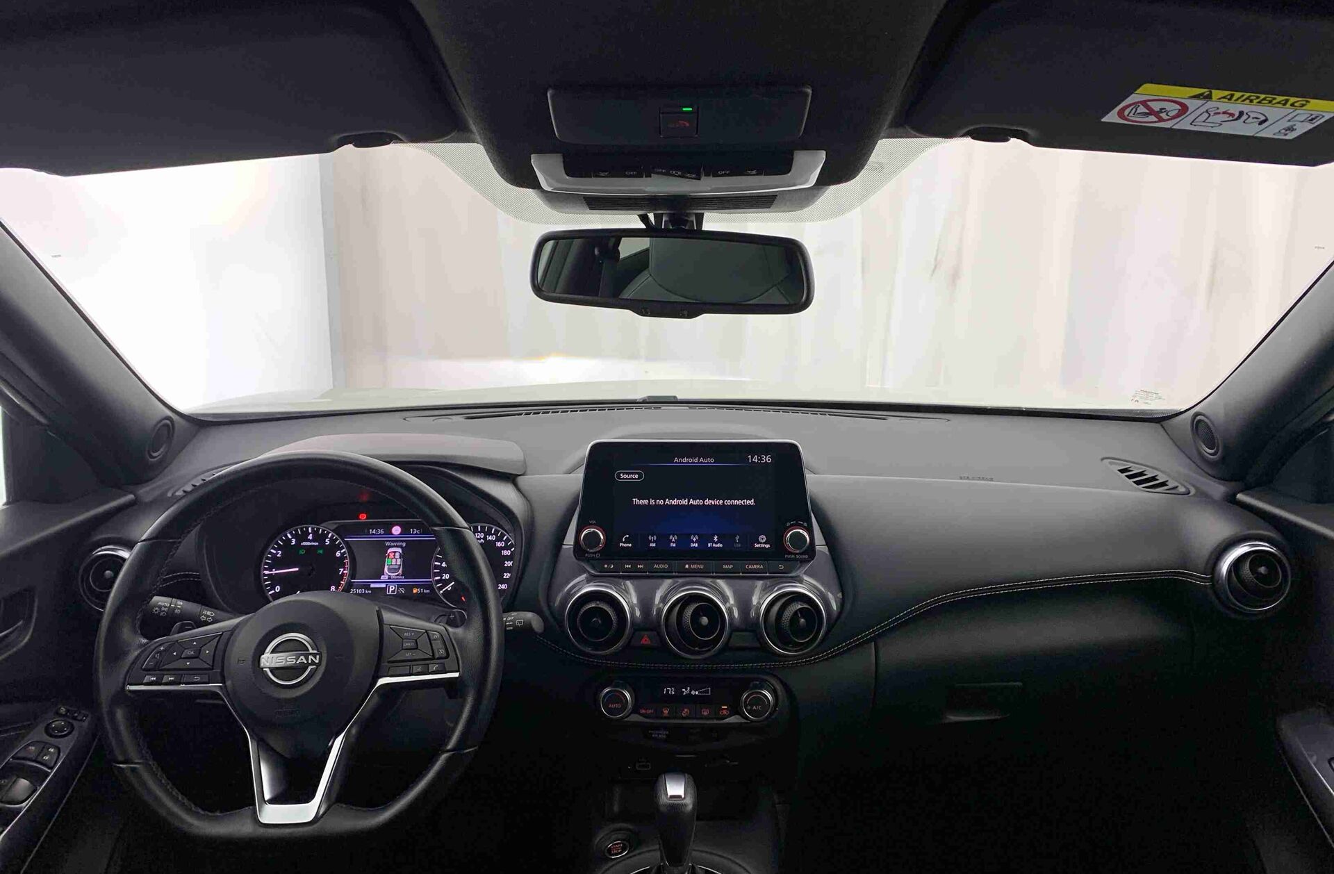 NISSAN Juke 1.0 DIG-T N-Connecta Two Tone