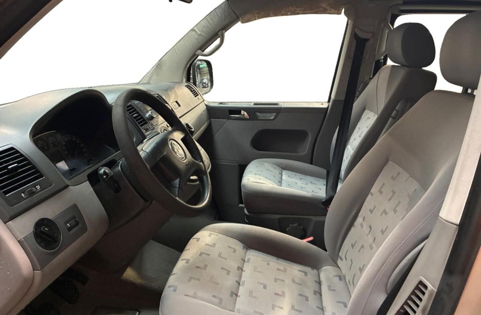 VOLKSWAGEN Multivan 2.5 TDi Confortline