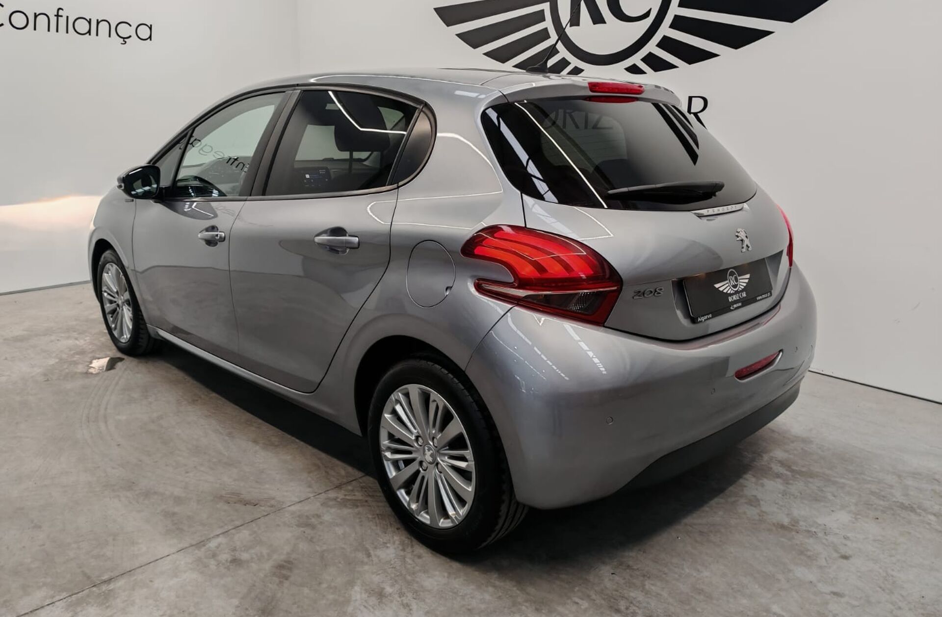 PEUGEOT 208 1.5 BlueHDi Signature