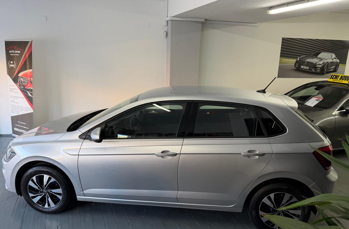 VOLKSWAGEN Polo 1.0 Confortline