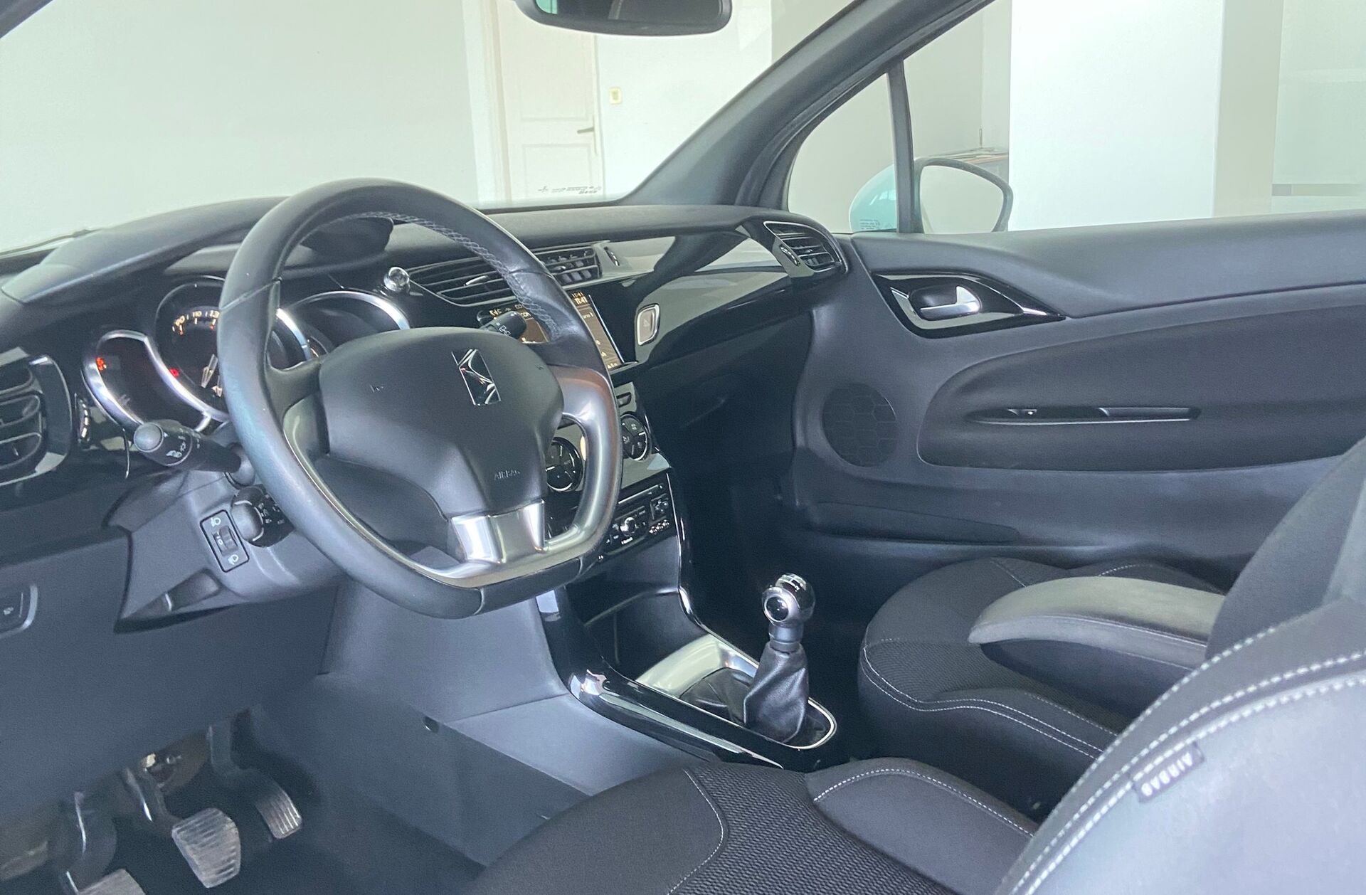 CITROEN DS 3 1.6 e-HDi Airdream Sport Chic