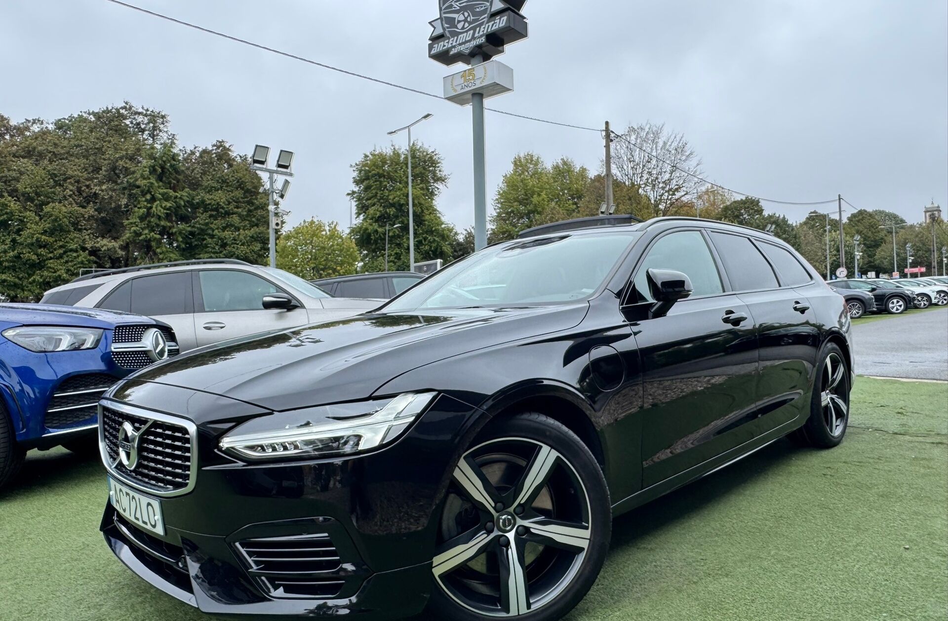 VOLVO V90 2.0 T8 PHEV R-Design AWD