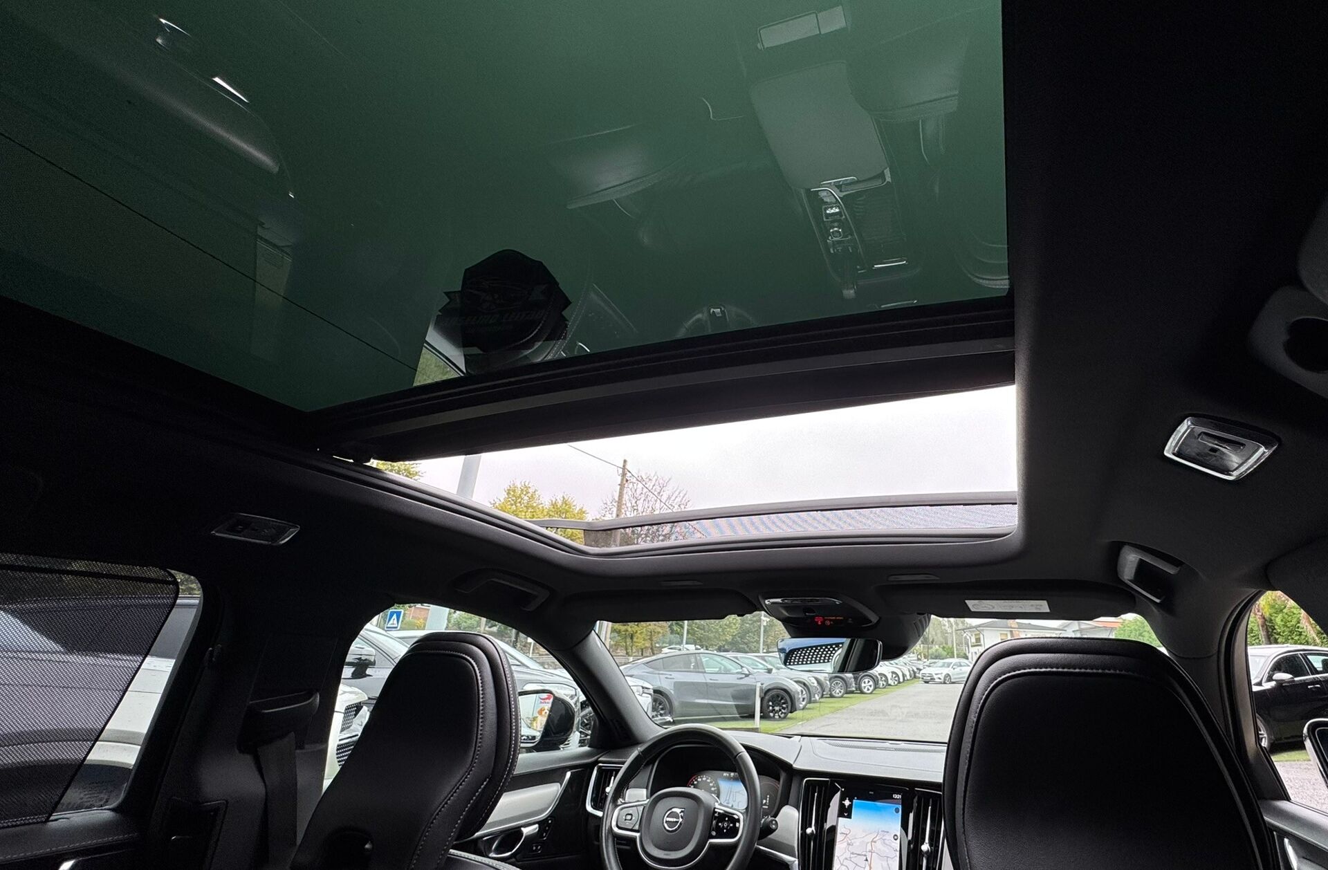 VOLVO V90 2.0 T8 PHEV R-Design AWD