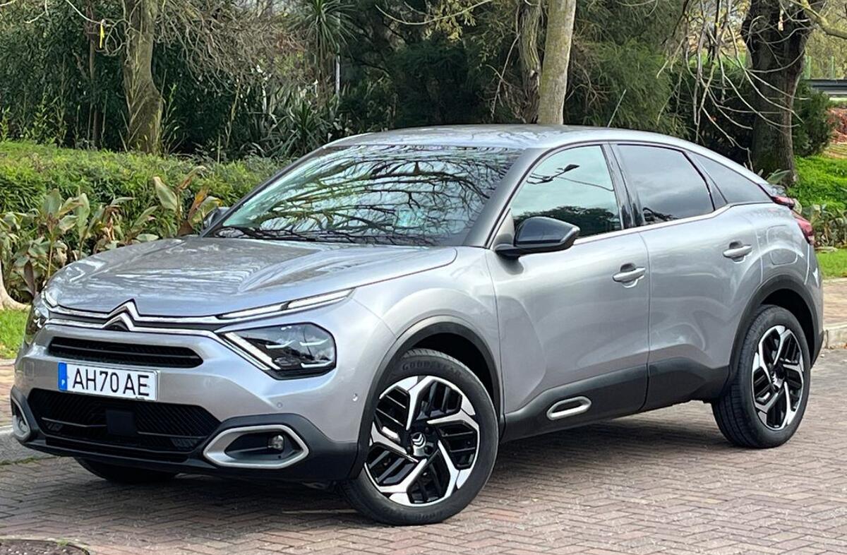 CITROEN C4 1.5 BlueHDi Shine Pack EAT8