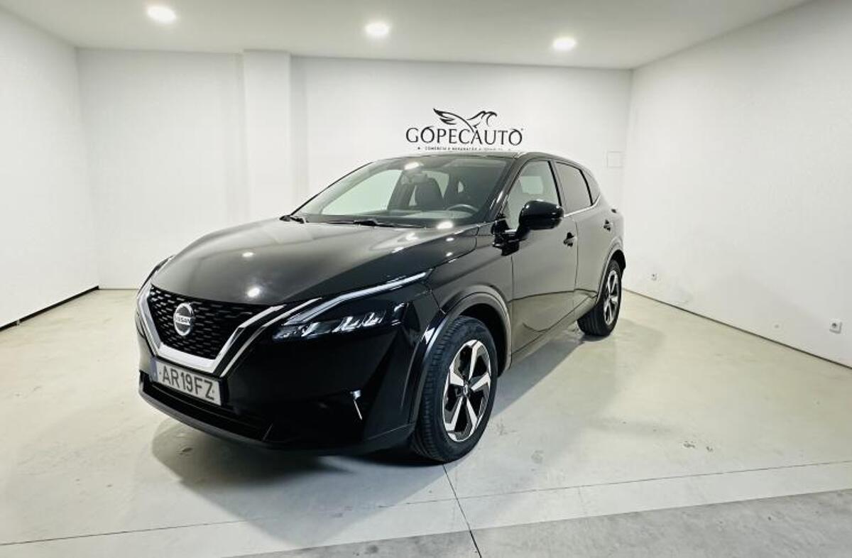 NISSAN Qashqai 1.3 DIG-T N-Connecta Xtronic