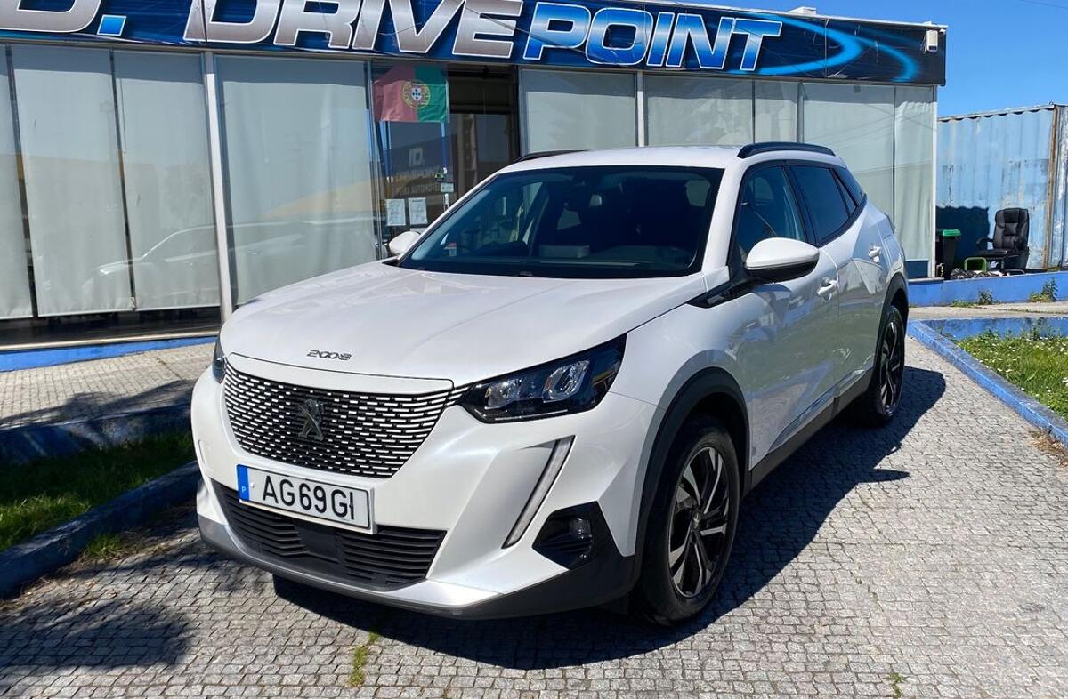 PEUGEOT 2008 e- 50 kWh GT