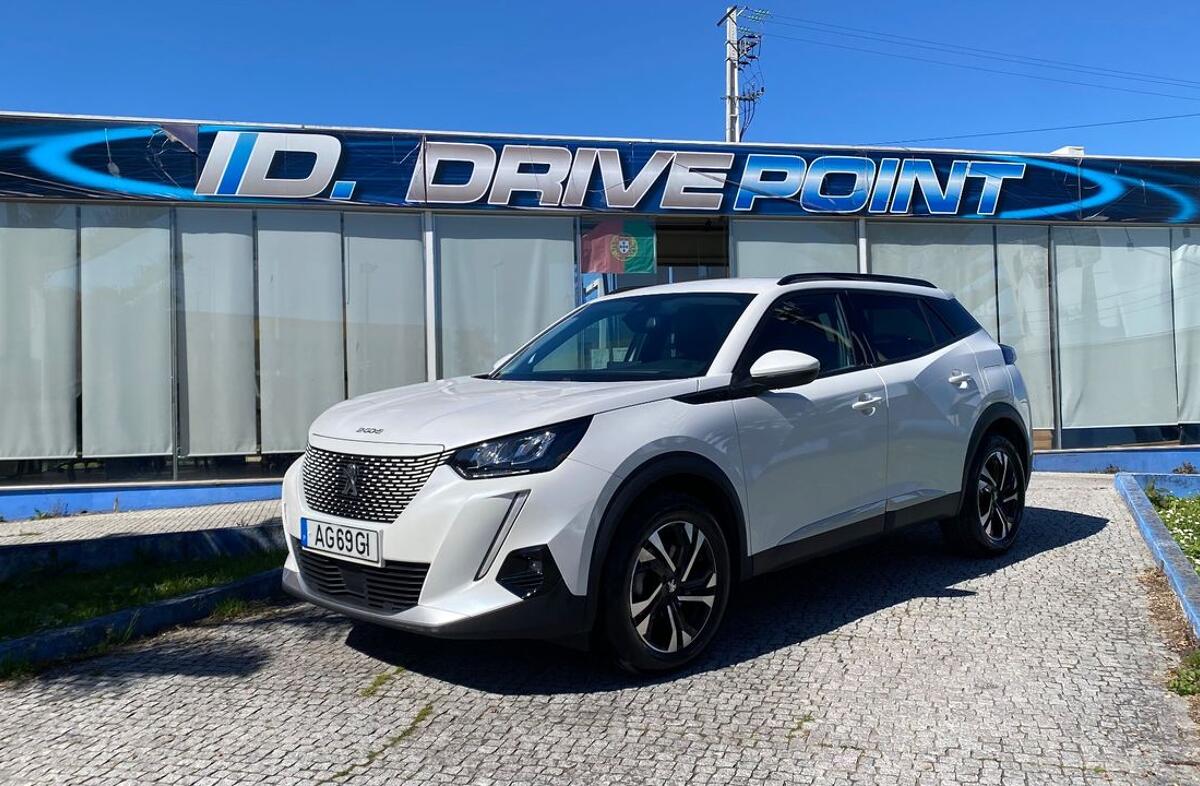 PEUGEOT 2008 e- 50 kWh GT