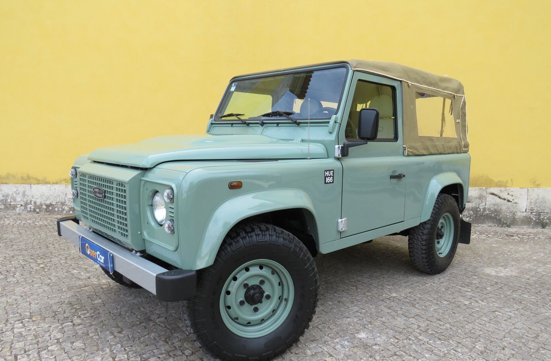 LAND ROVER Defender TD4 PUMA HERITAGE