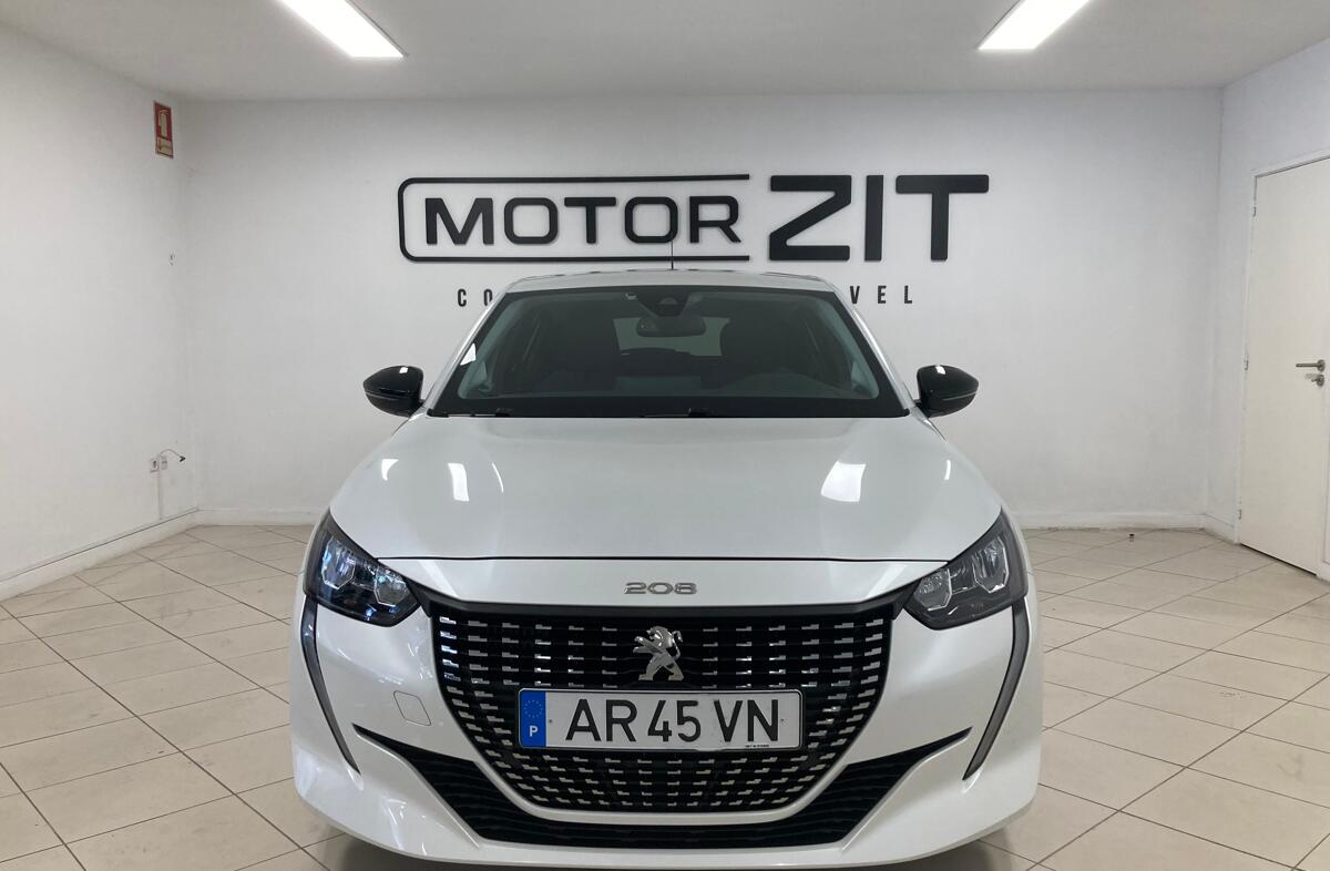 PEUGEOT 208 1.2 PureTech Allure EAT8