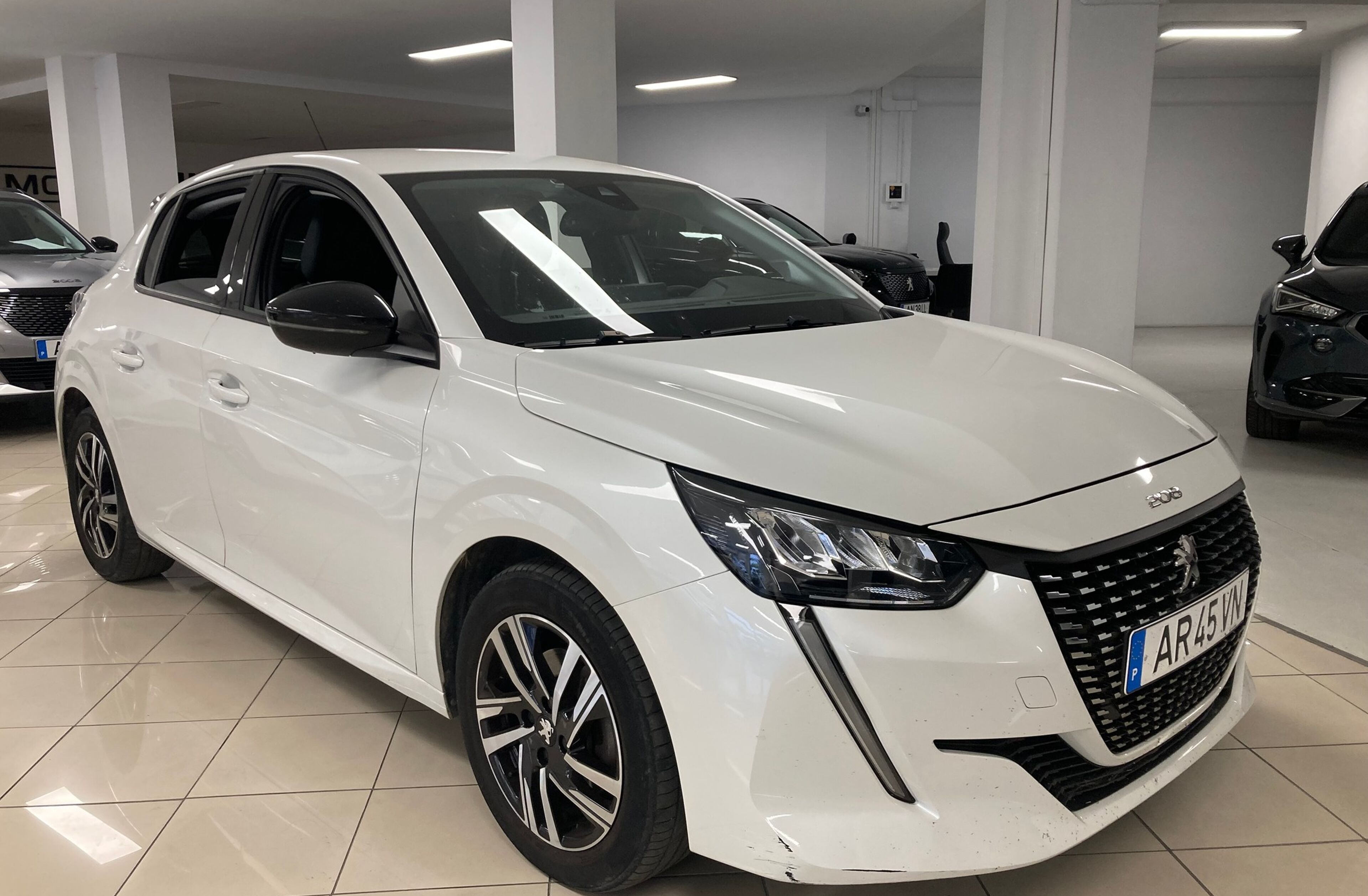 PEUGEOT 208 1.2 PureTech Allure EAT8