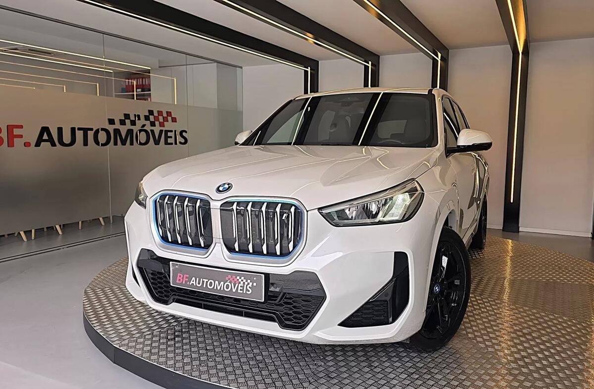 BMW X1 i xDrive30 Pack Desportivo M