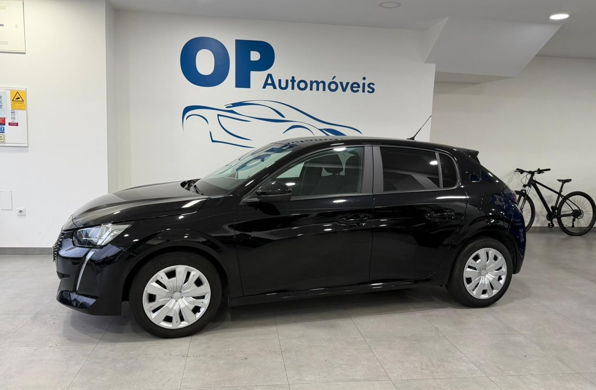 PEUGEOT 208 1.2 PureTech Active