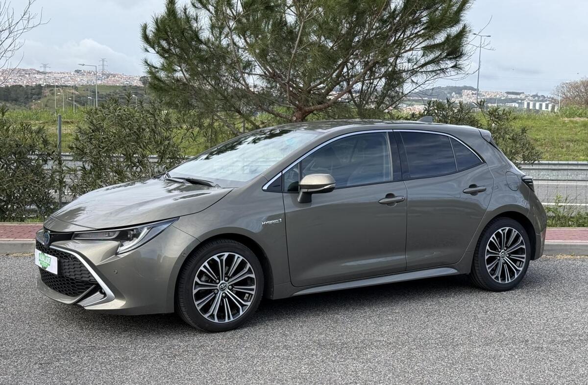 TOYOTA Corolla 1.8 Hybrid Exclusive