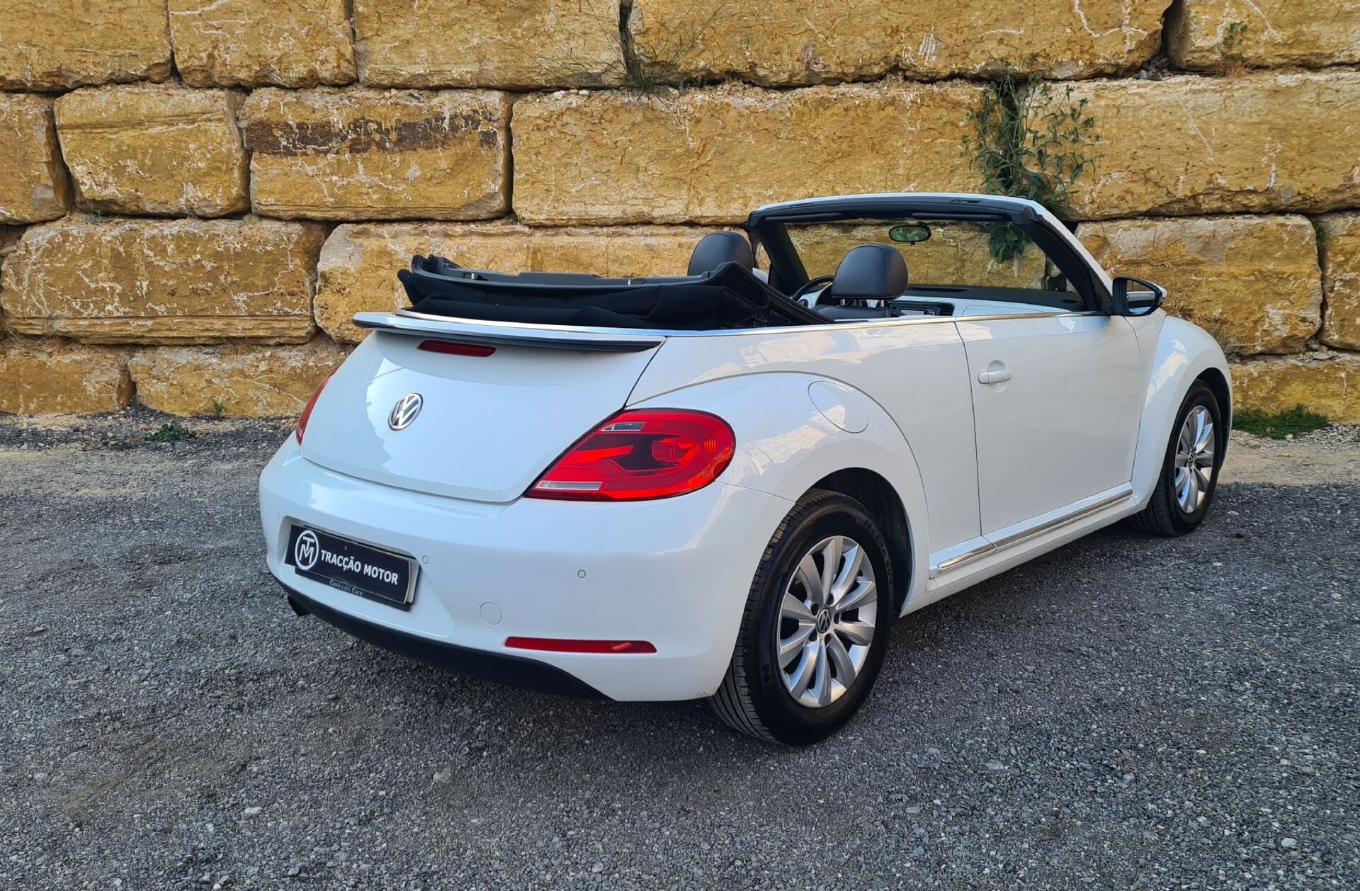 VOLKSWAGEN Beetle 1.6 TDi Design