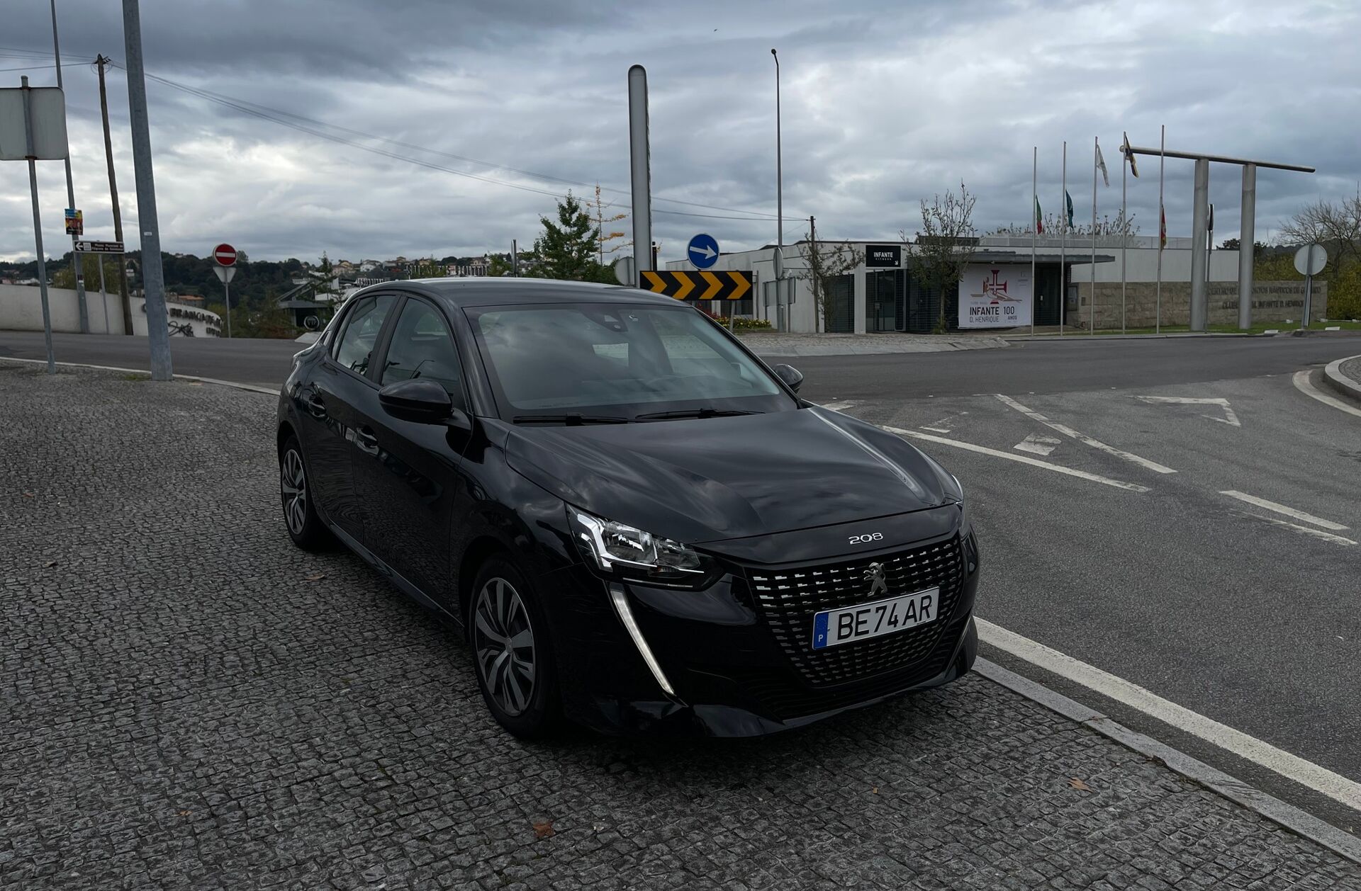 PEUGEOT 208 1.2 PureTech Active