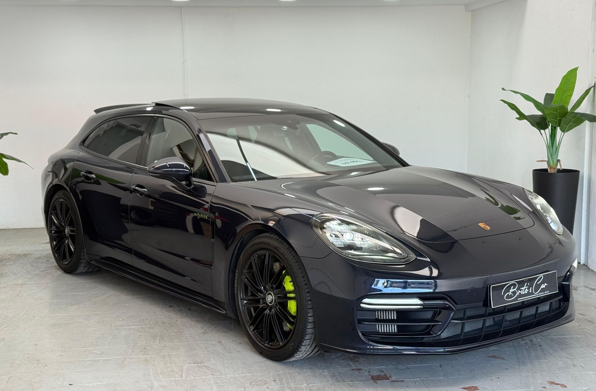 PORSCHE Panamera 4 E-Hybrid