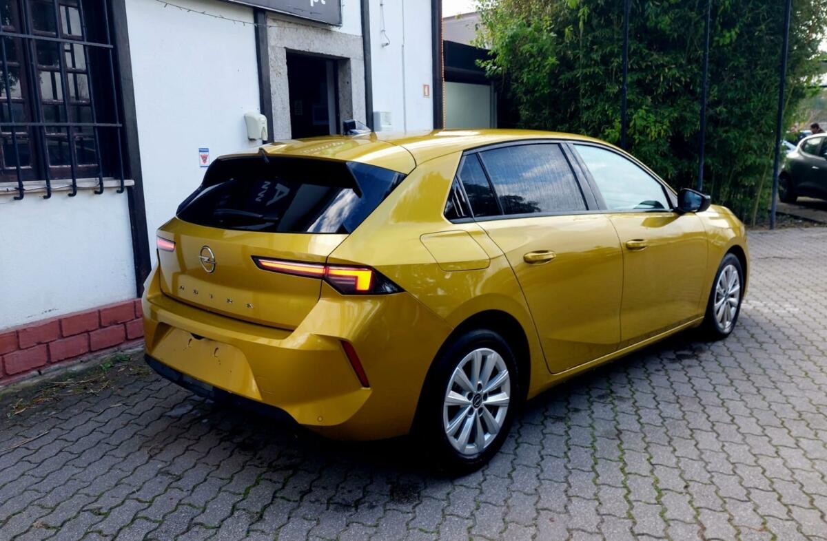 OPEL Astra 1.5 D Elegance