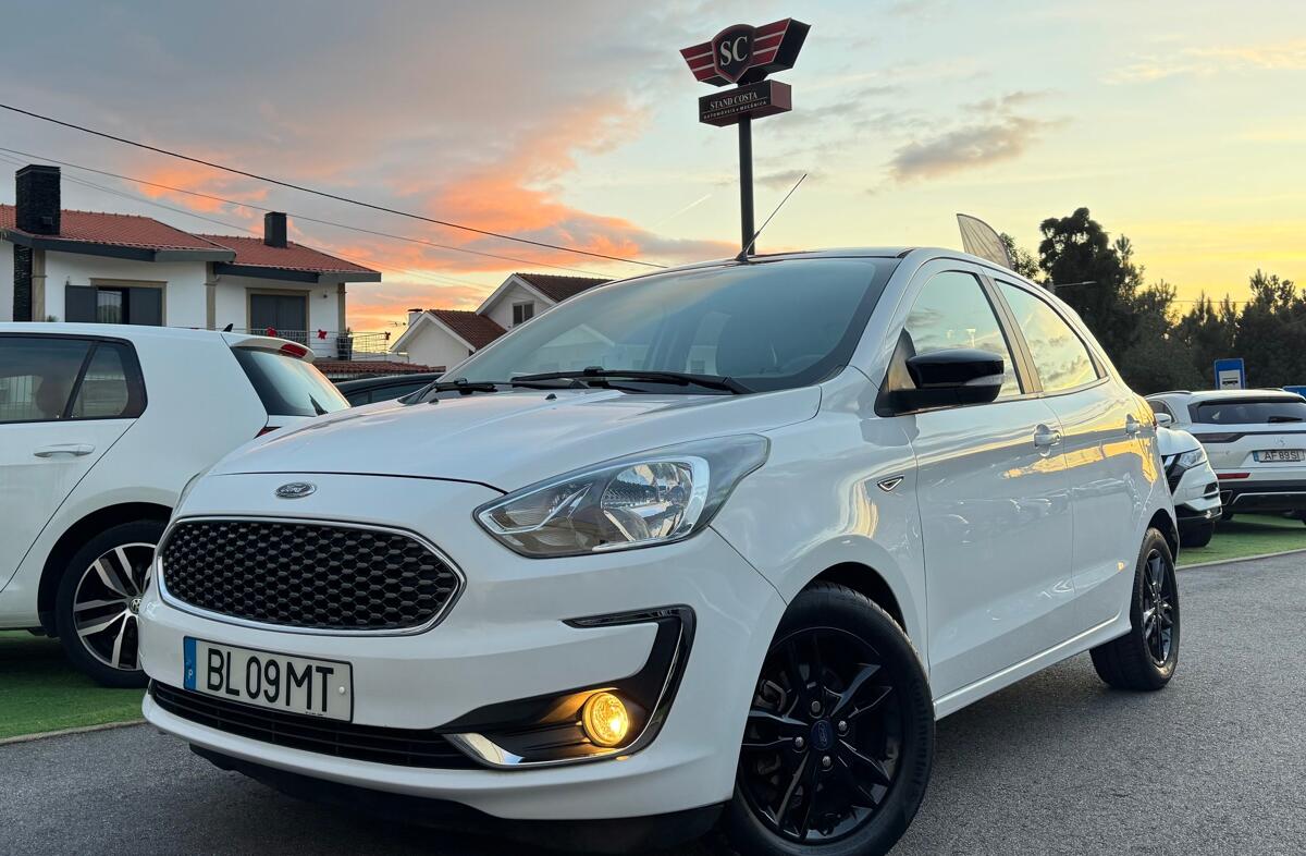 FORD Ka + 1.19 Ti-VCT Black & White Edition