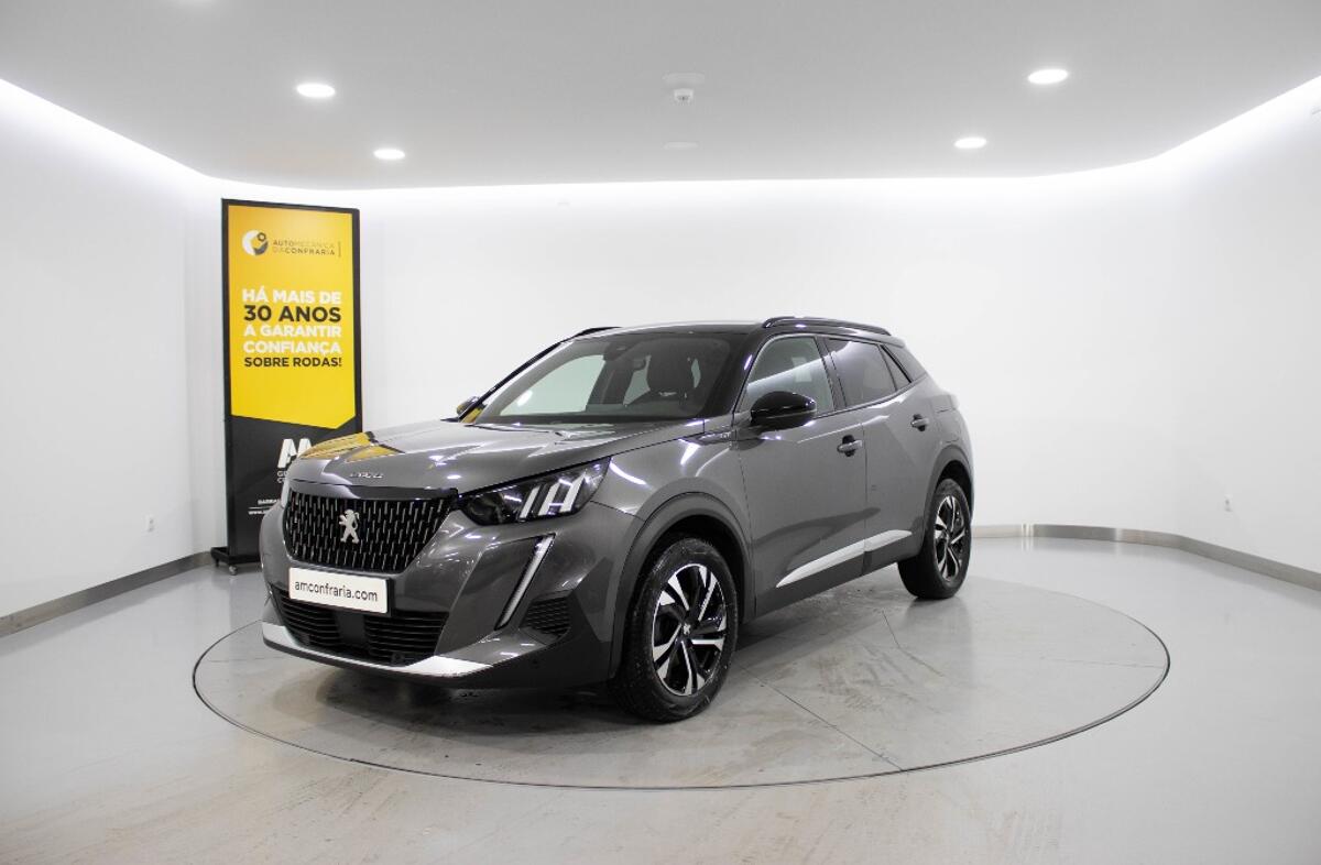 PEUGEOT 2008 1.2 PureTech GT