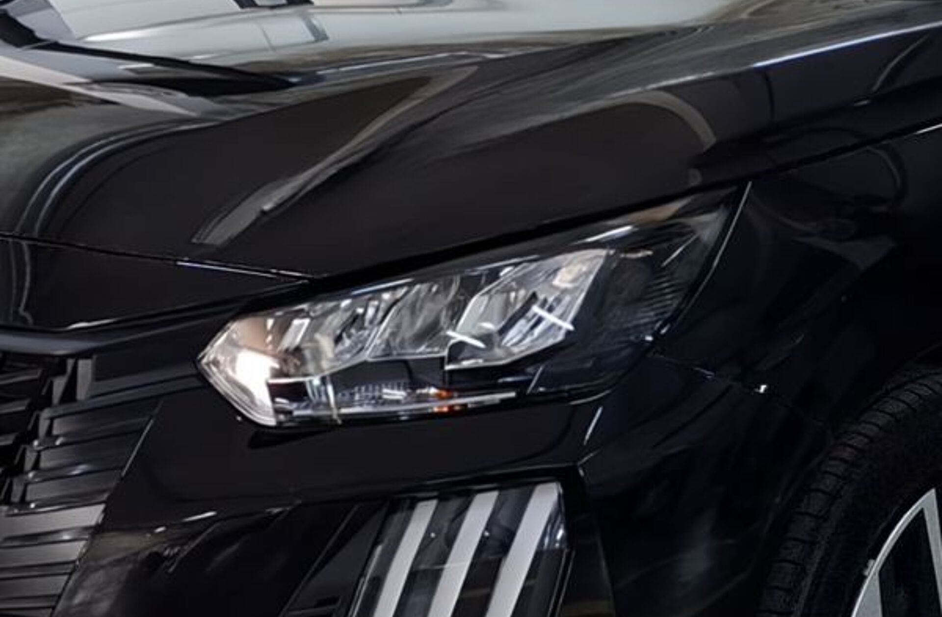 PEUGEOT 208 e- 51 kWh GT